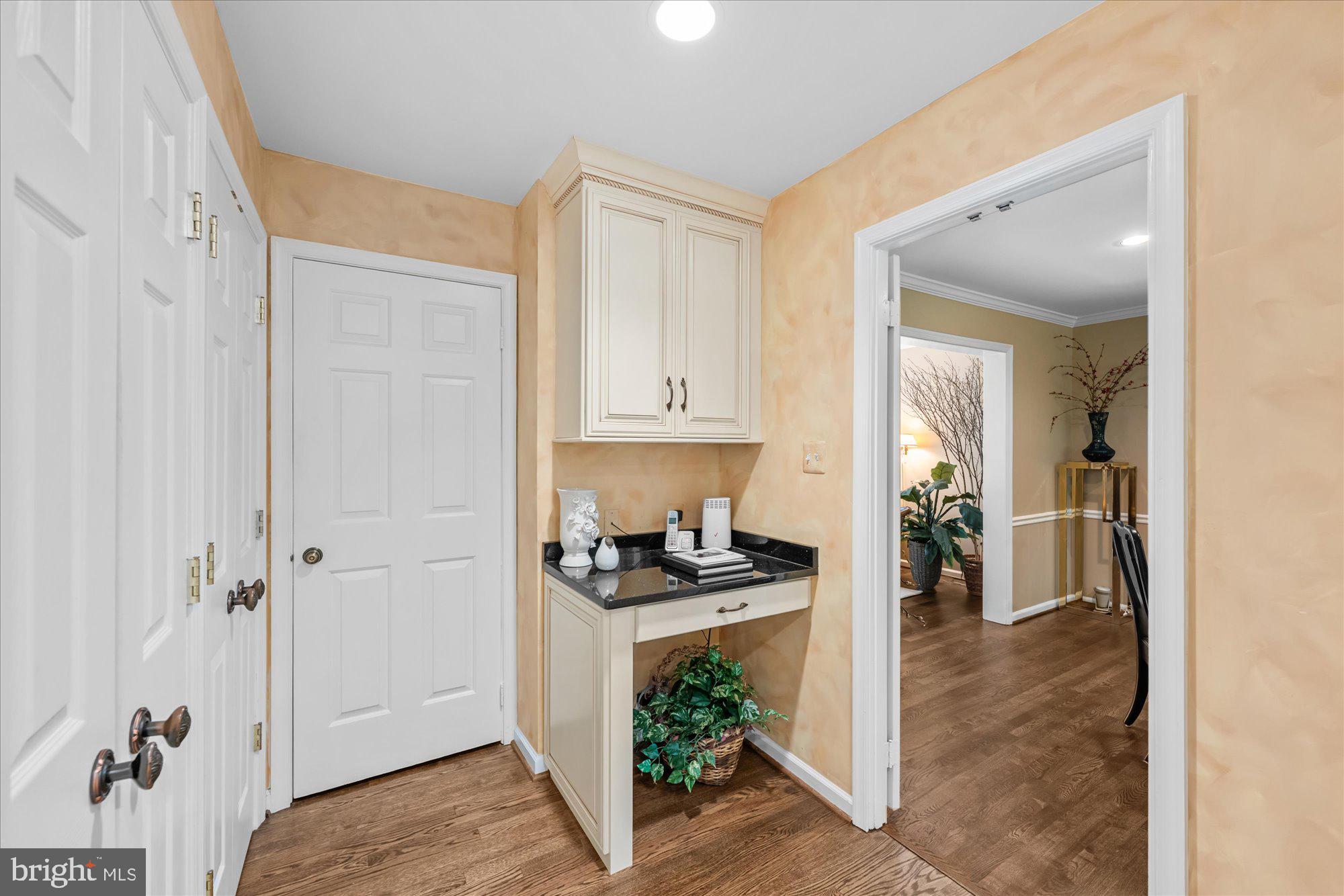 PINE KNOLLS - Residential