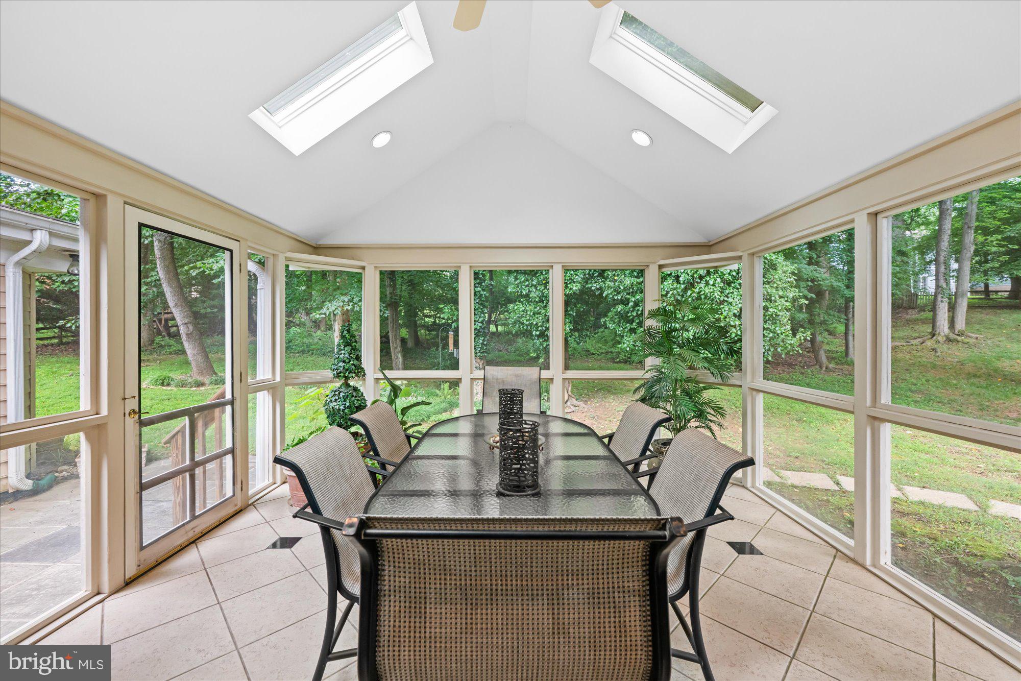 PINE KNOLLS - Residential