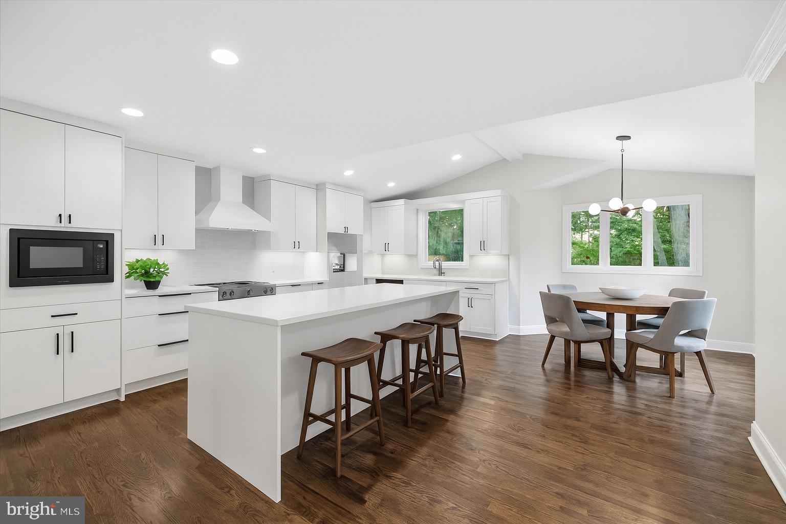 PINE KNOLLS - Residential