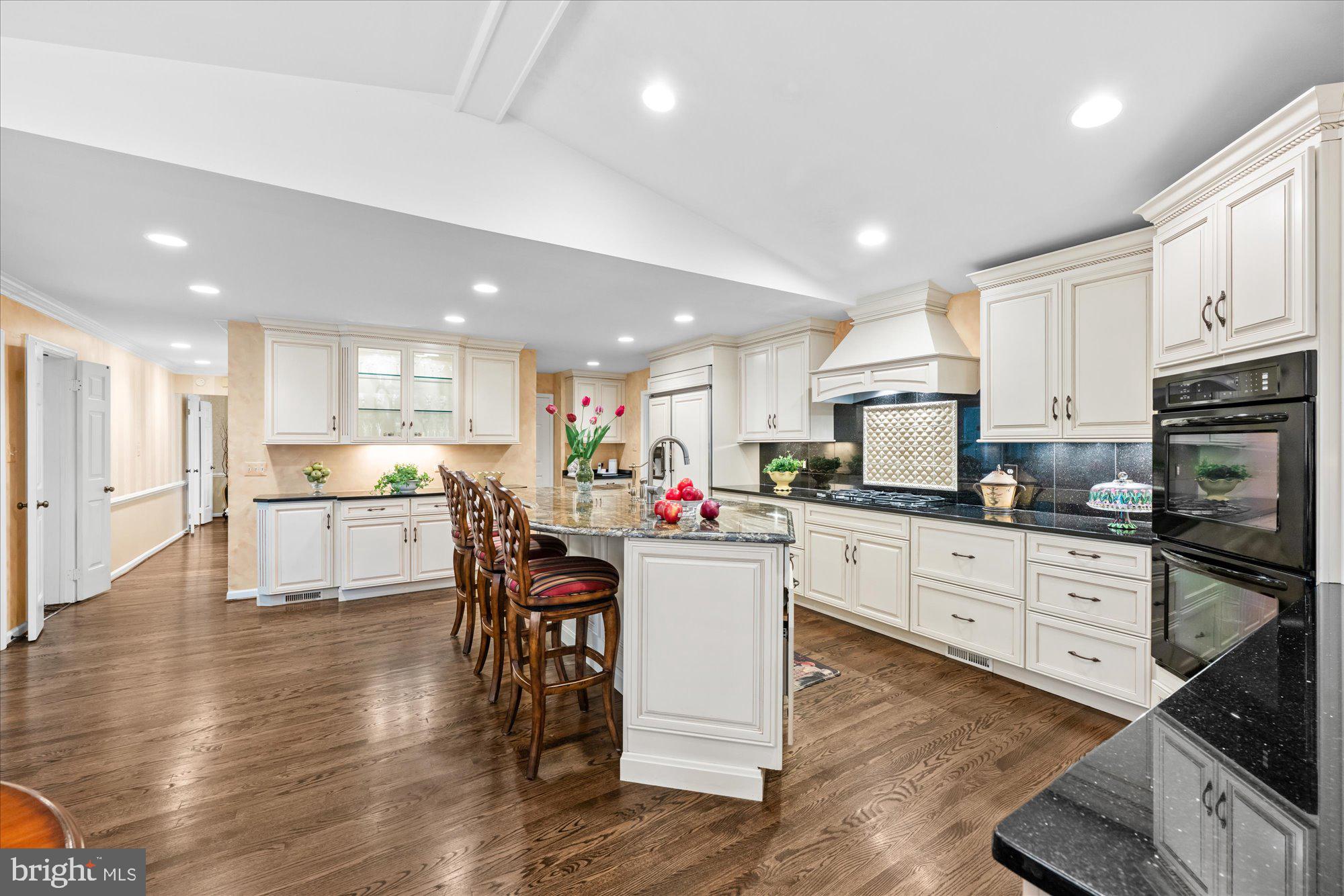 PINE KNOLLS - Residential