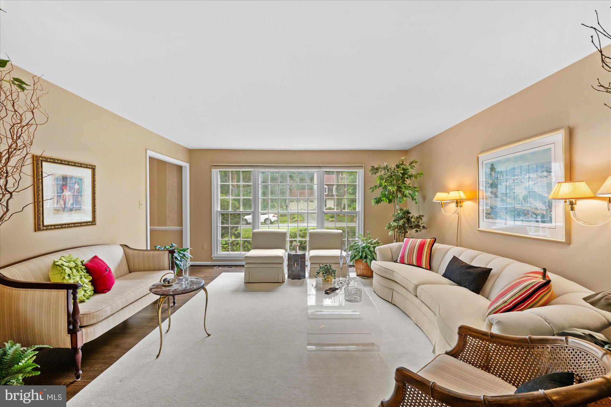 PINE KNOLLS - Residential