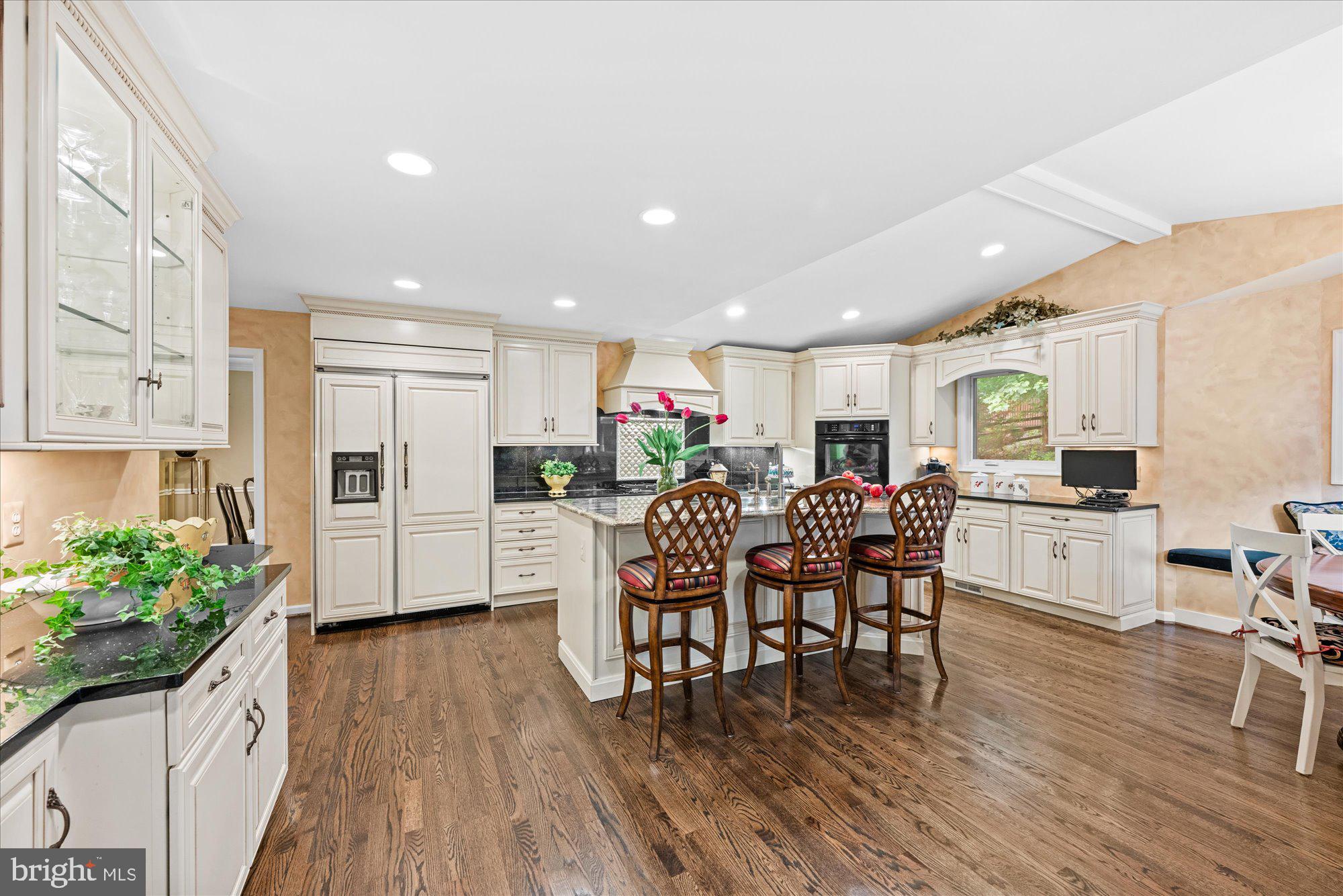 PINE KNOLLS - Residential