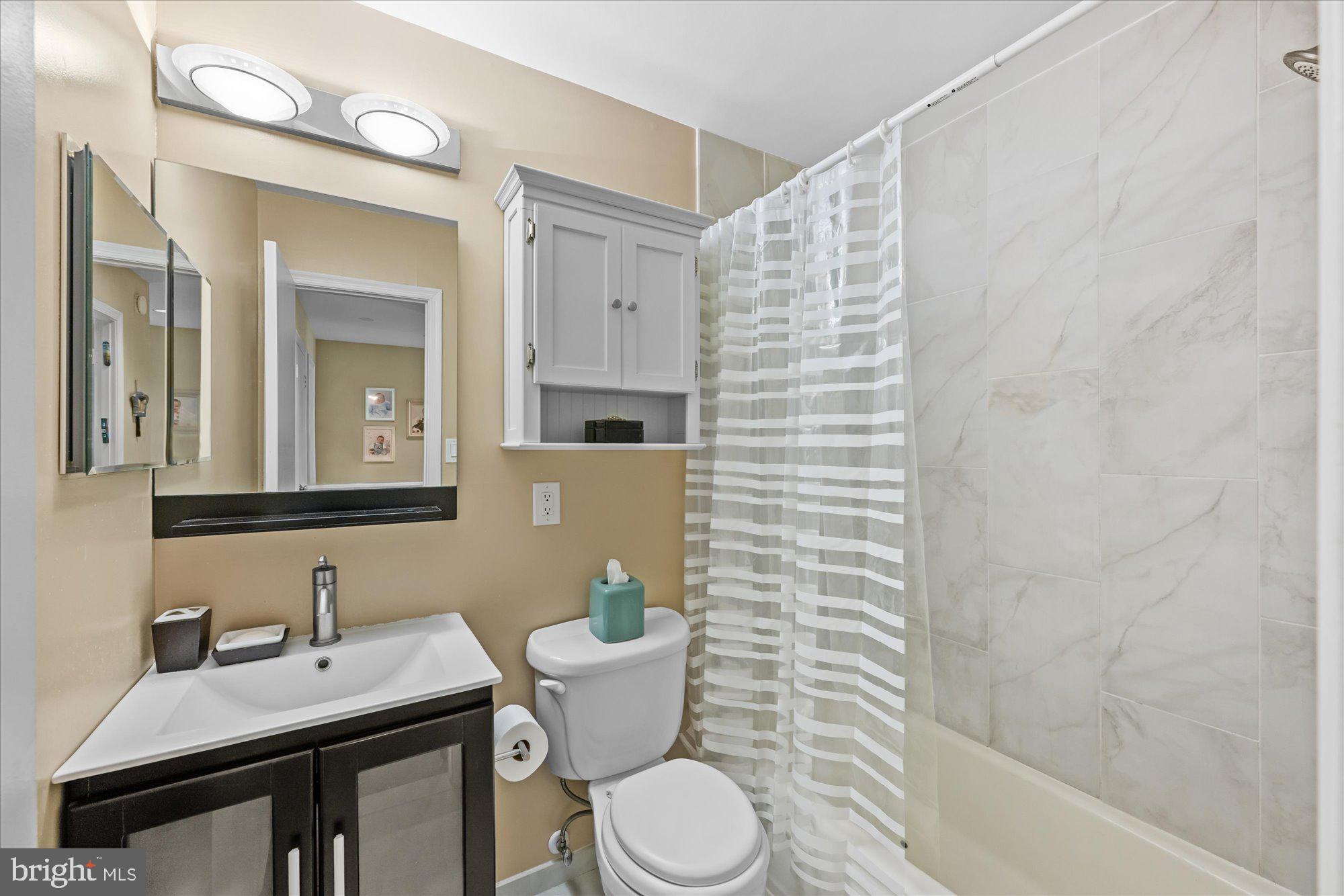 PINE KNOLLS - Residential