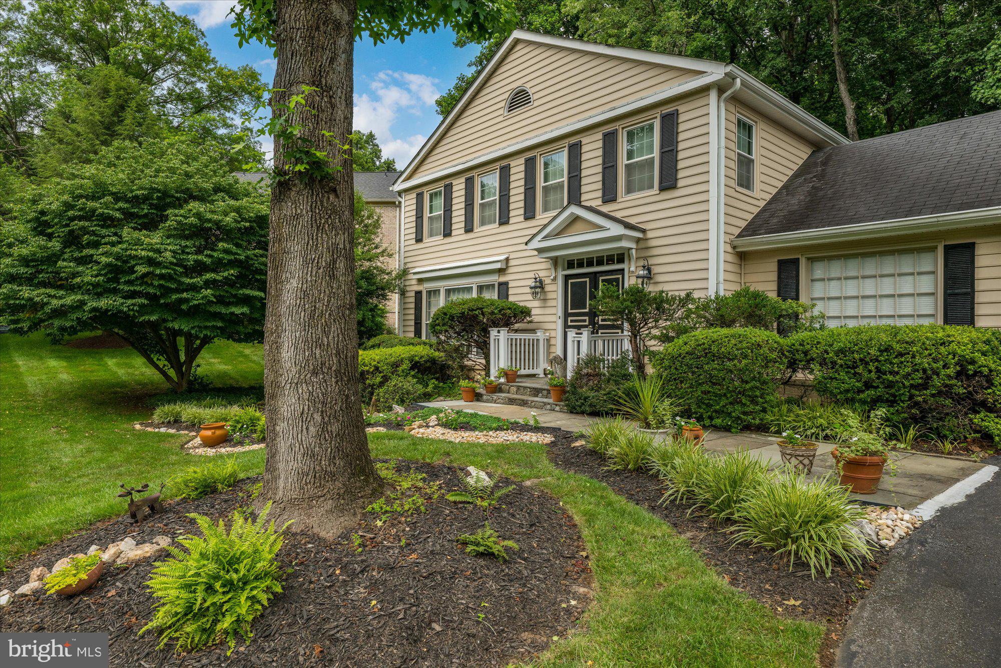 PINE KNOLLS - Residential