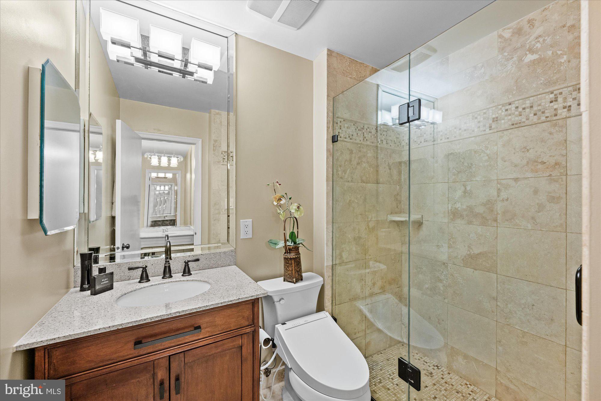 PINE KNOLLS - Residential