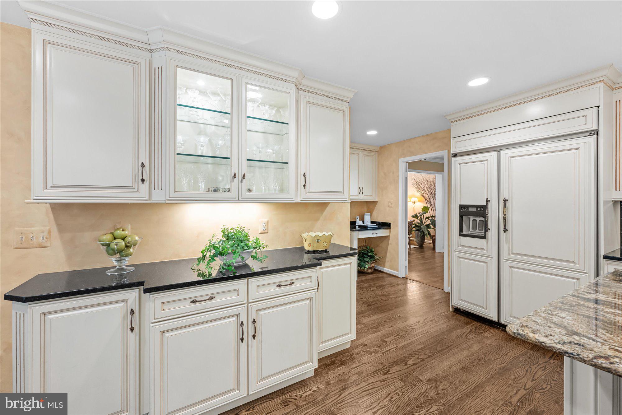 PINE KNOLLS - Residential