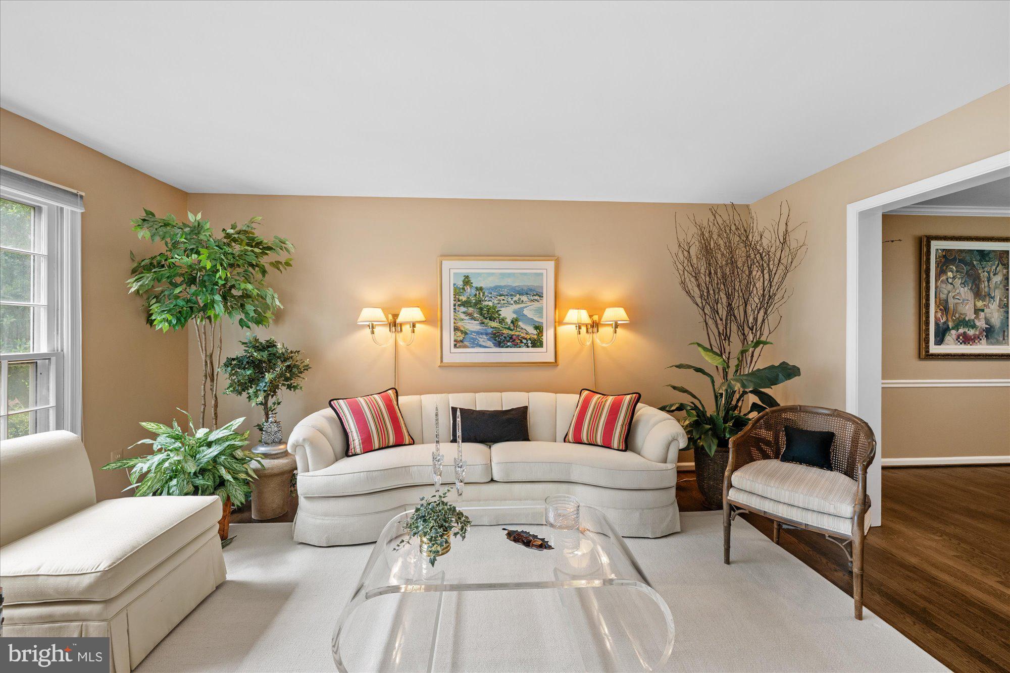 PINE KNOLLS - Residential