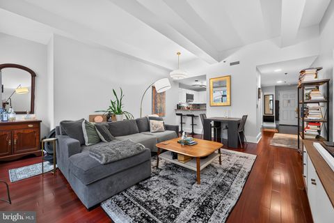 Condo For Sale - 1500 Chestnut Street #10H<br/> Philadelphia County, PHILADELPHIA, PA 19102