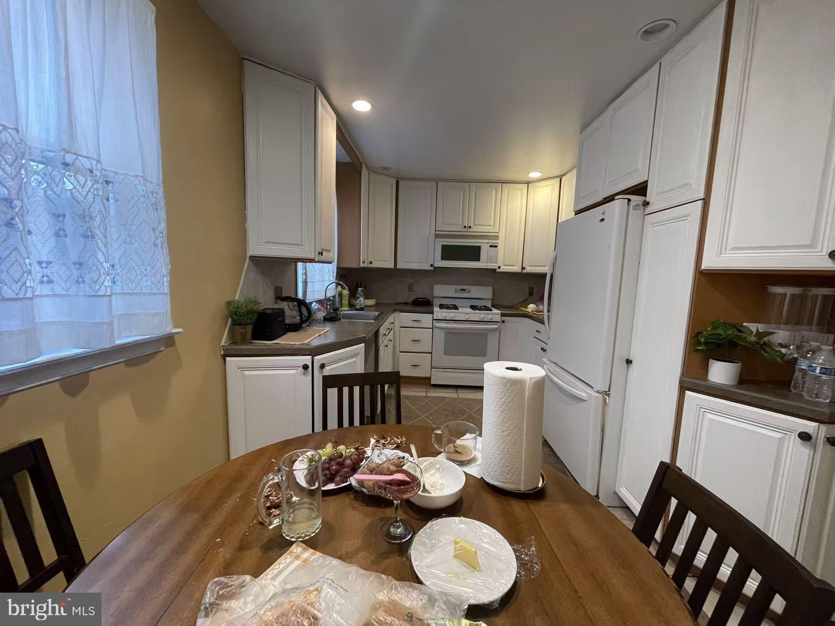 LEXINGTON PARK - Residential