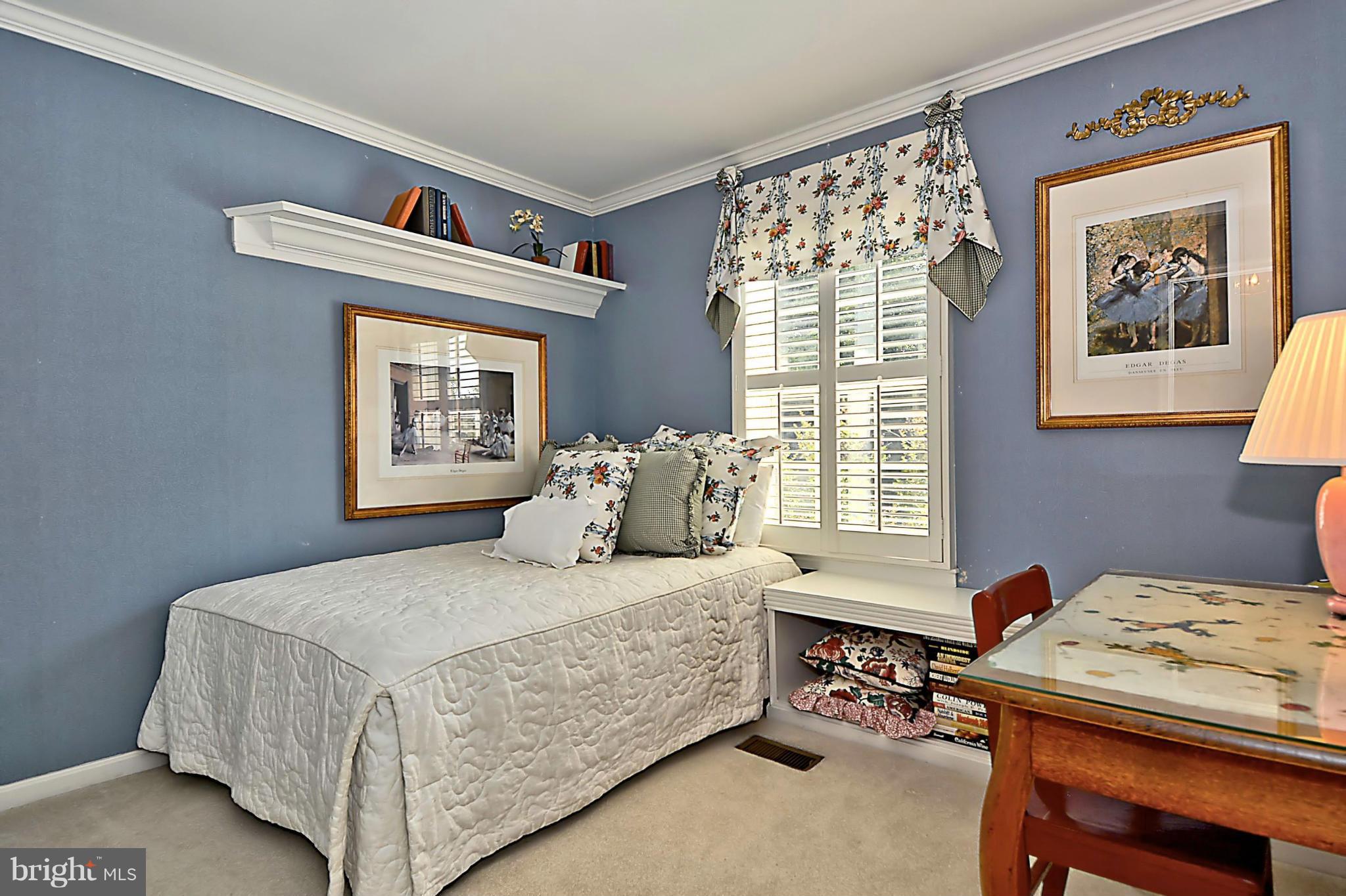 WATERS EDGE AT WOODS LANDING - Residential