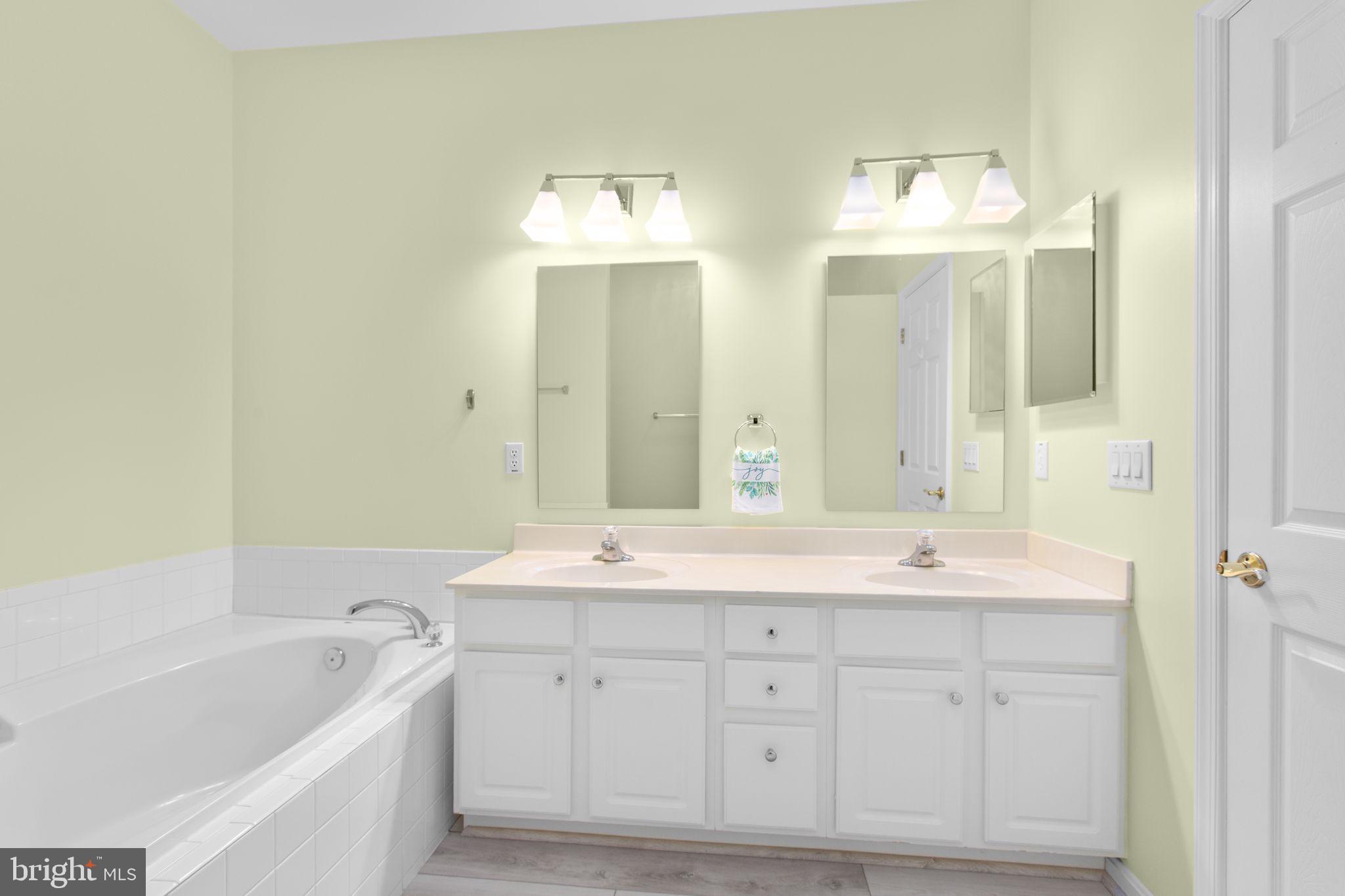 SALEM FIELDS - Residential