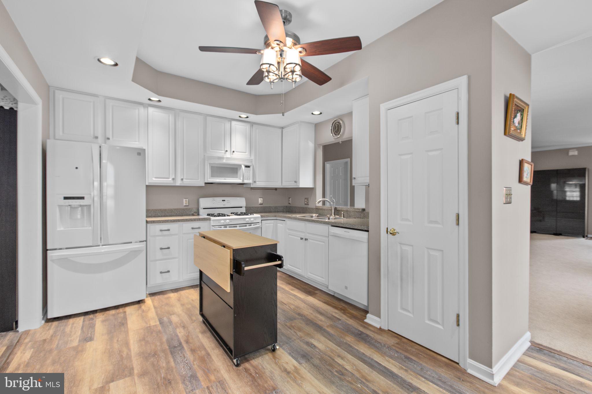 SALEM FIELDS - Residential