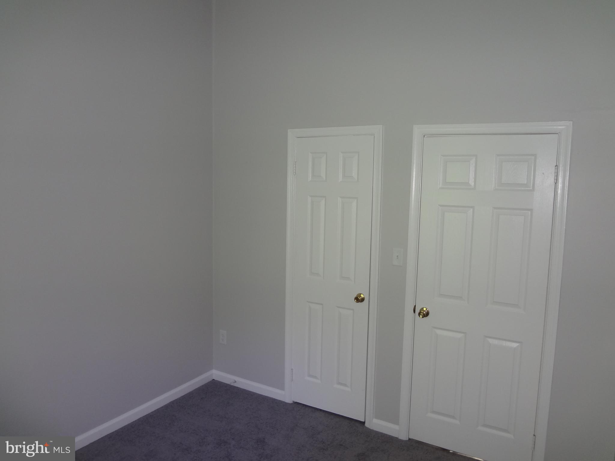 HAMPTON OAKS - Residential Lease