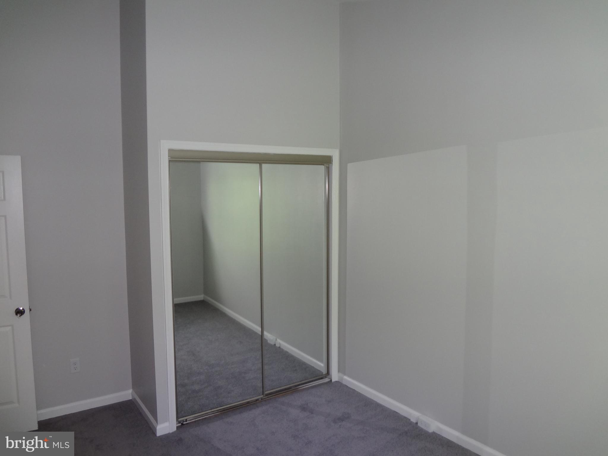 HAMPTON OAKS - Residential Lease