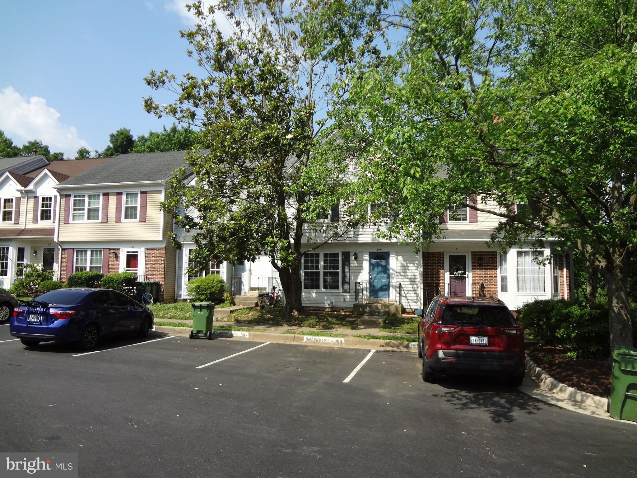HAMPTON OAKS - Residential Lease