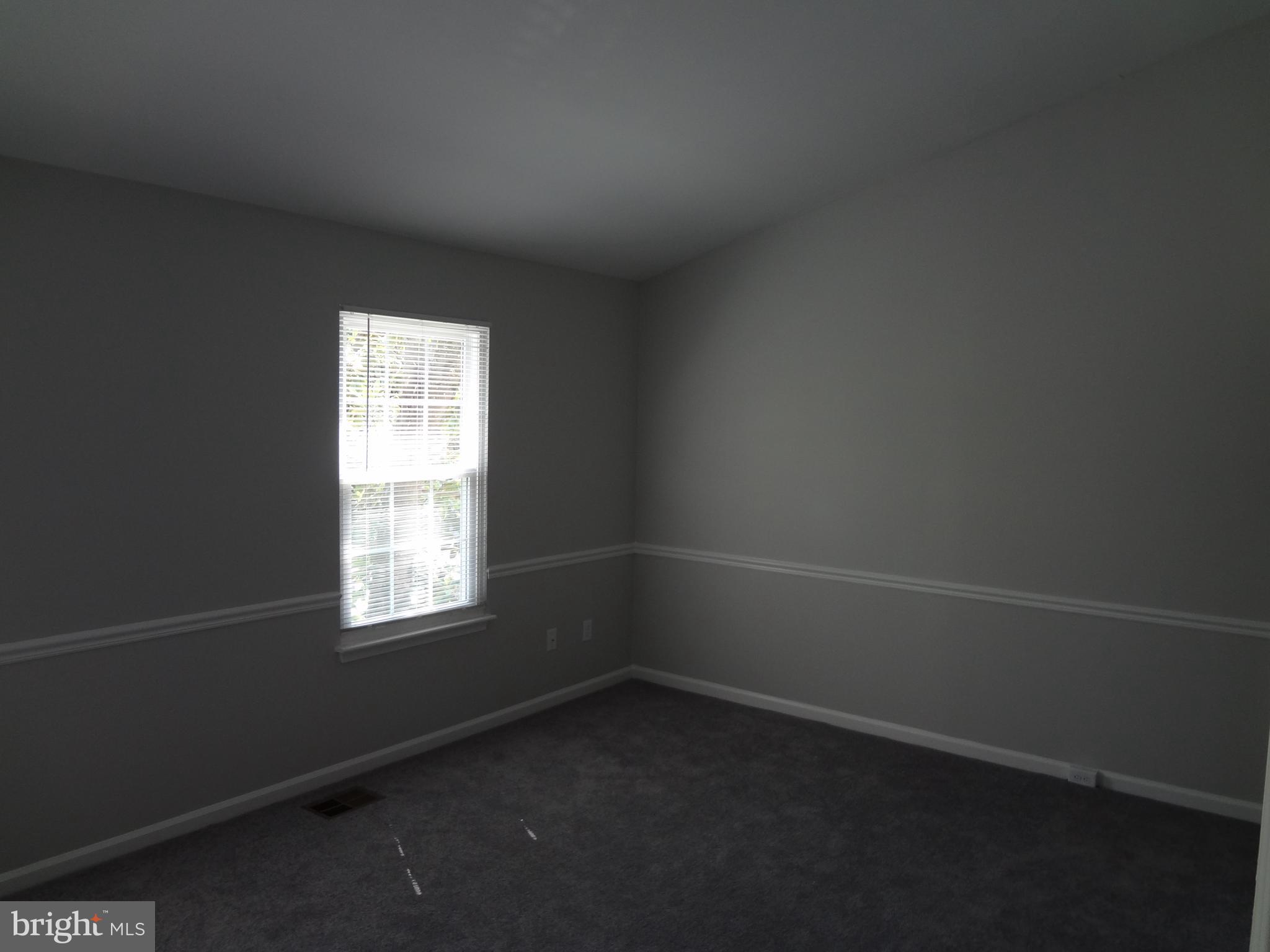 HAMPTON OAKS - Residential Lease