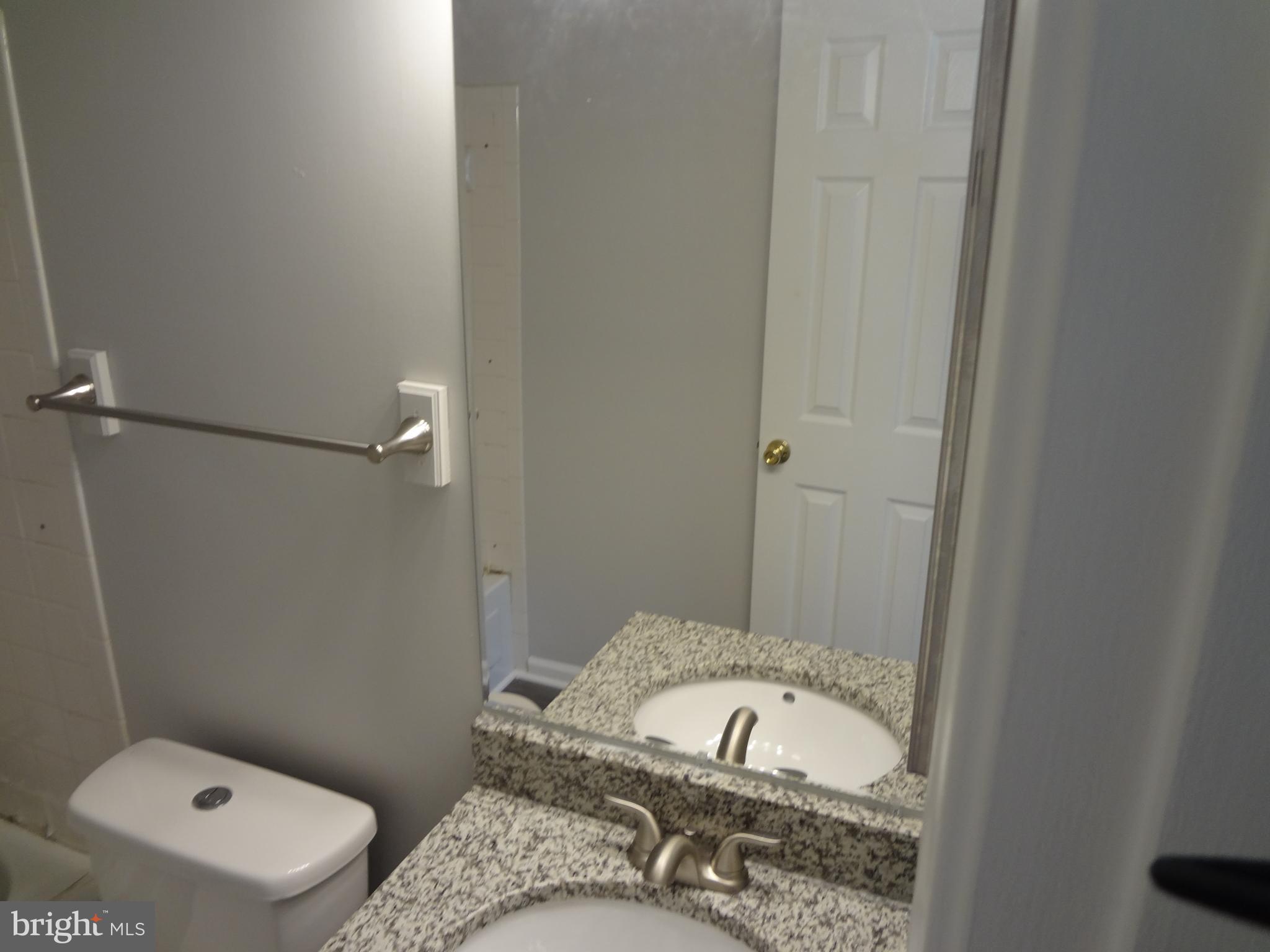 HAMPTON OAKS - Residential Lease