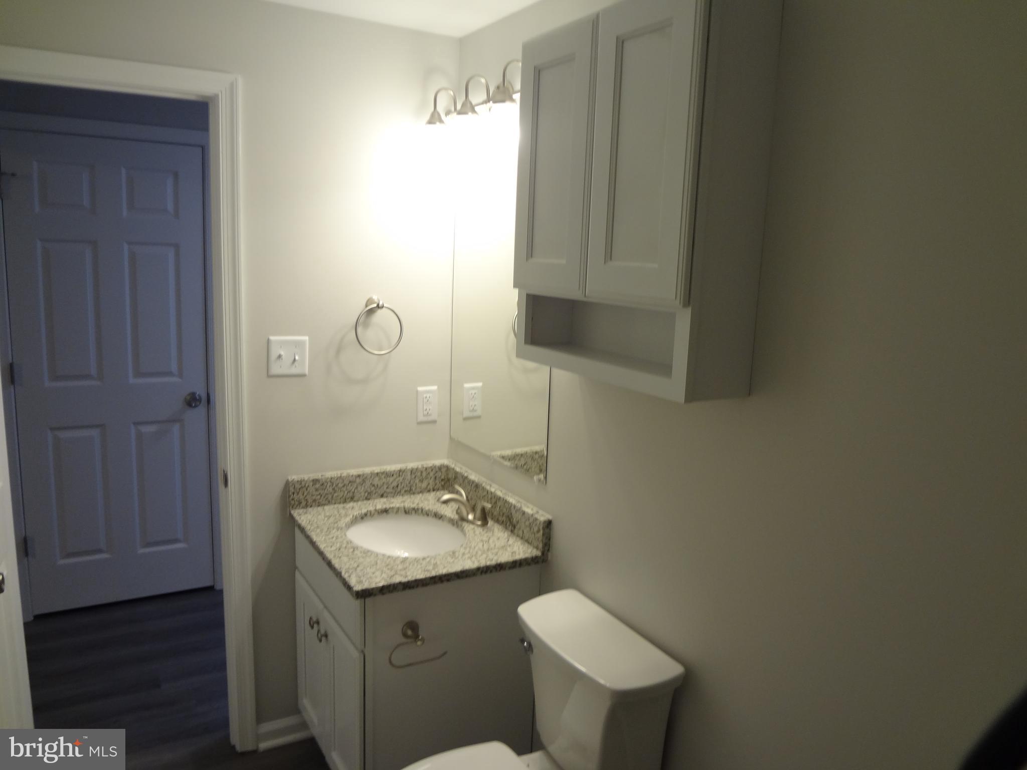 HAMPTON OAKS - Residential Lease