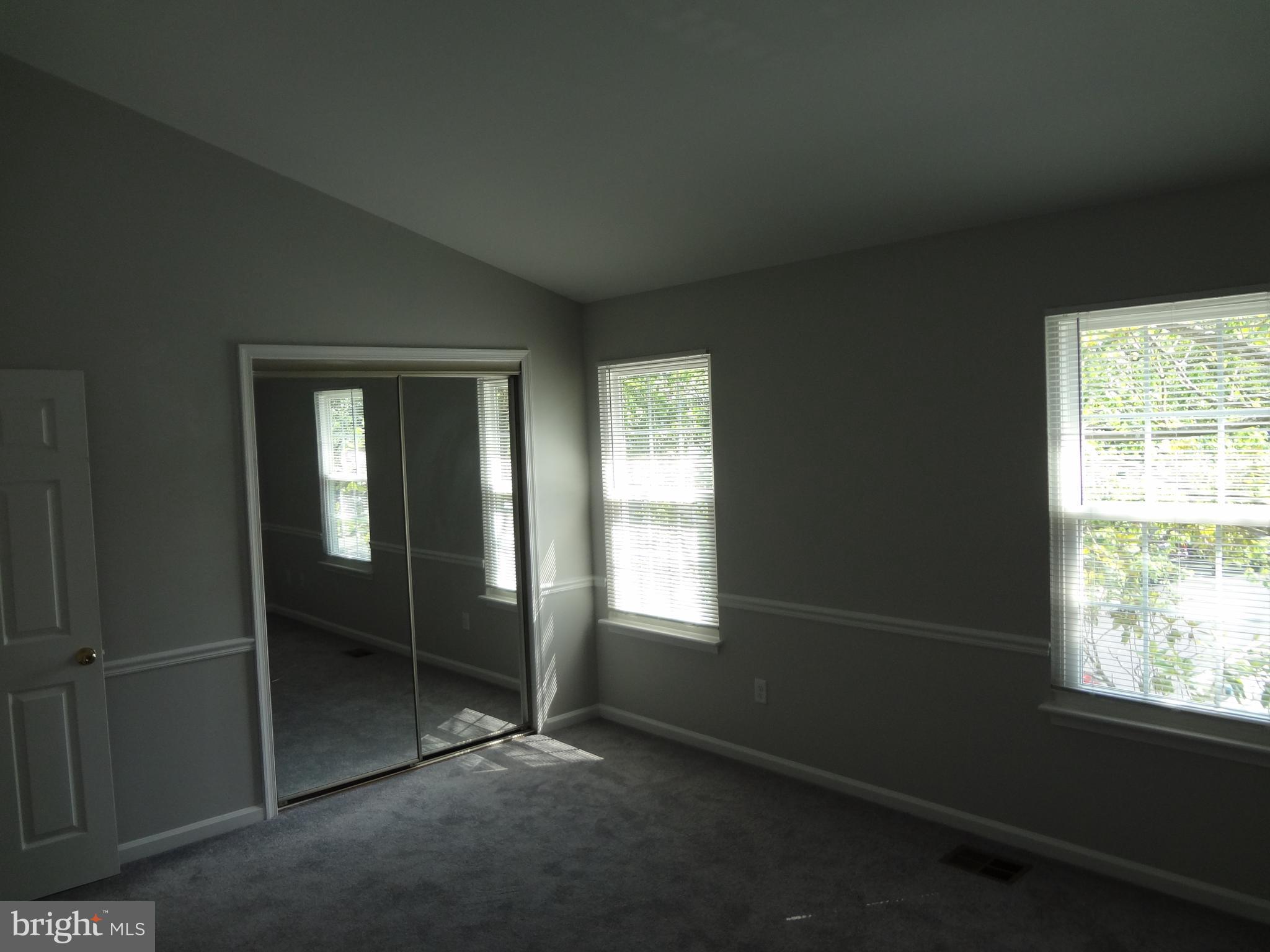 HAMPTON OAKS - Residential Lease