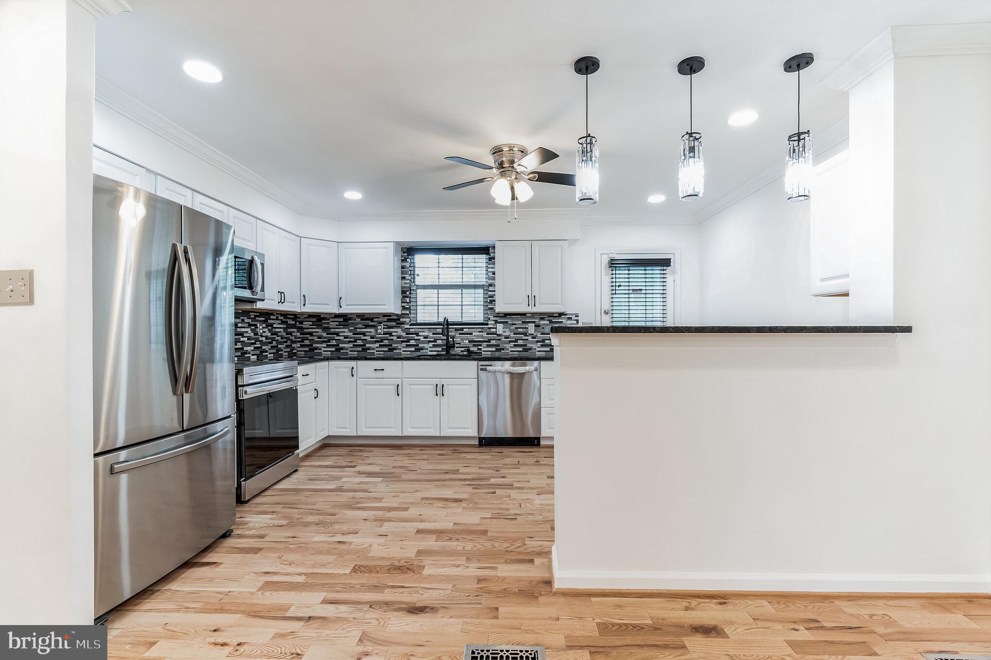 COLETON KNOLL - Residential