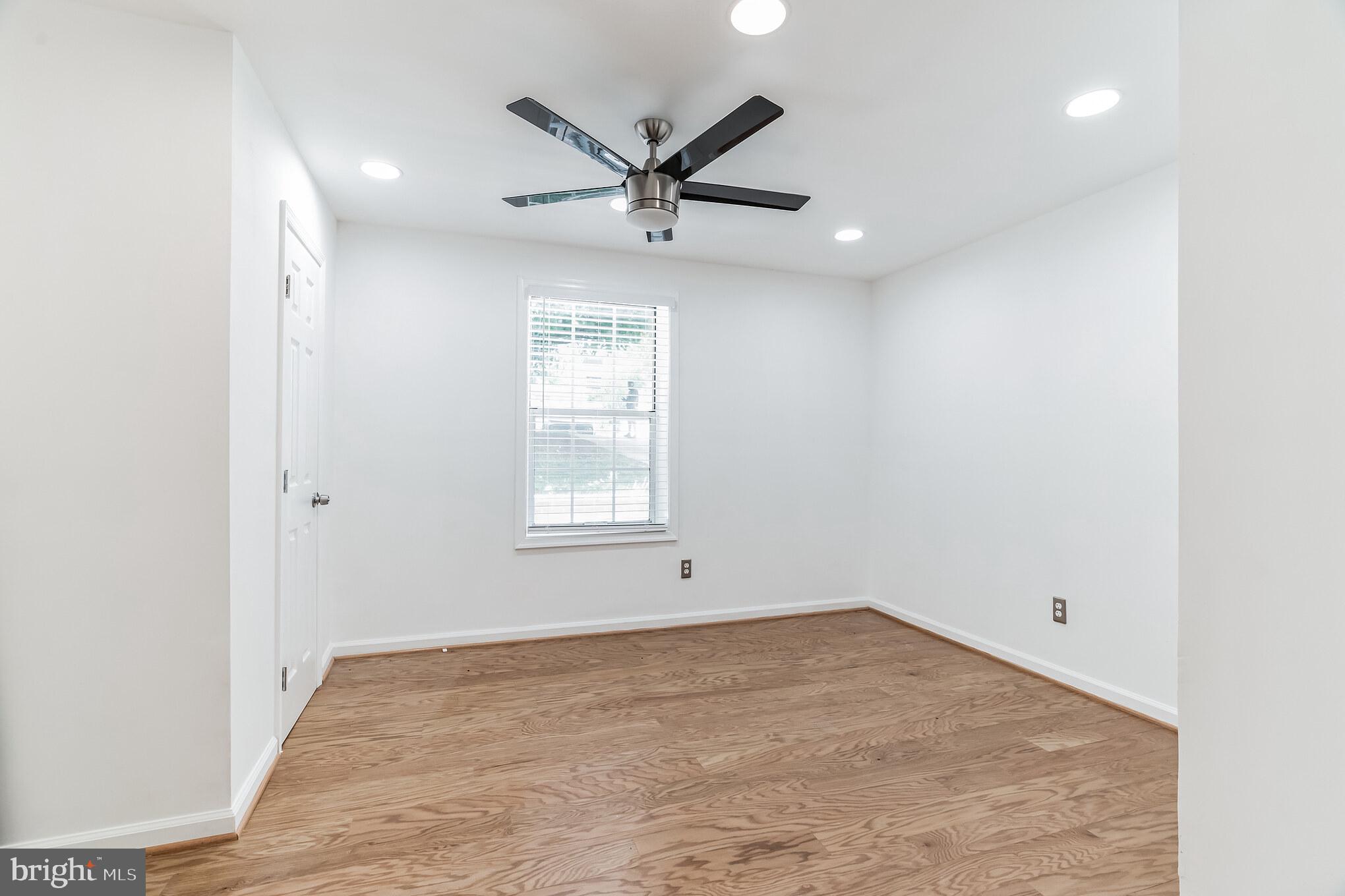 COLETON KNOLL - Residential