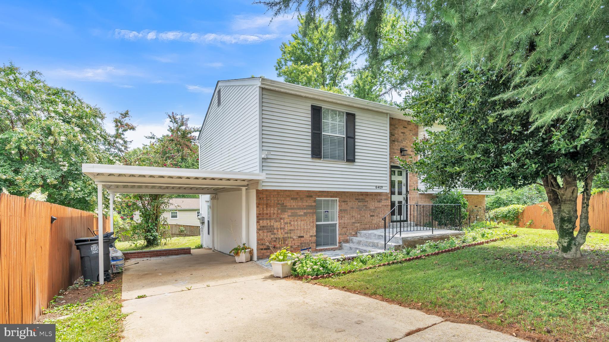 COLETON KNOLL - Residential