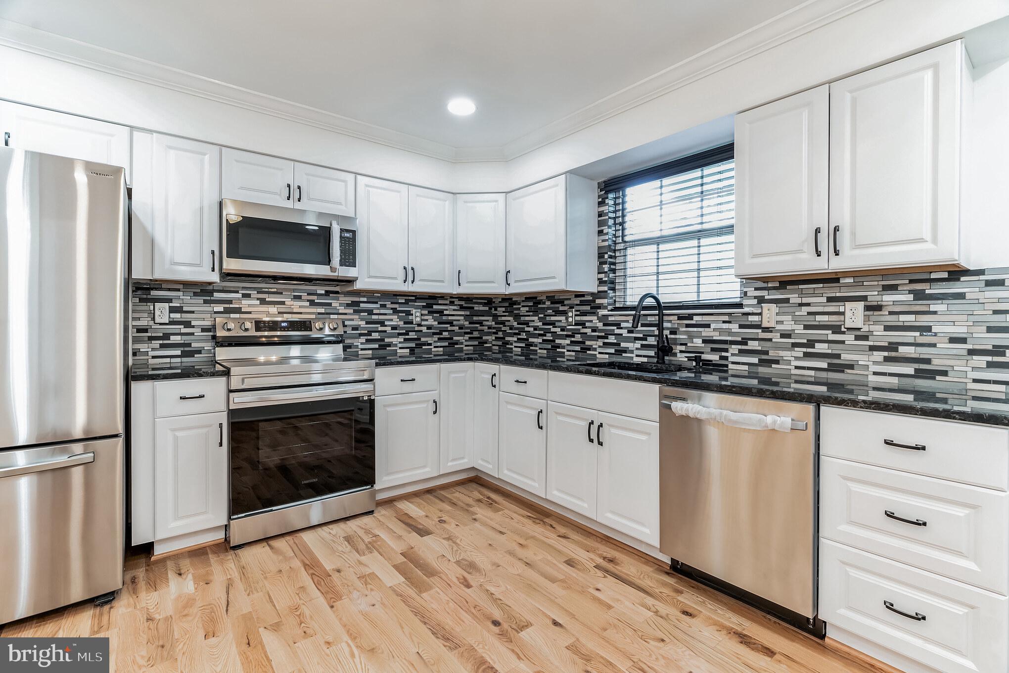 COLETON KNOLL - Residential