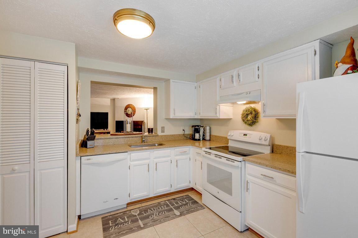 POHICK VILLAGE - Residential