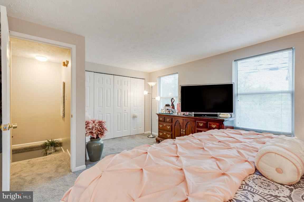 POHICK VILLAGE - Residential