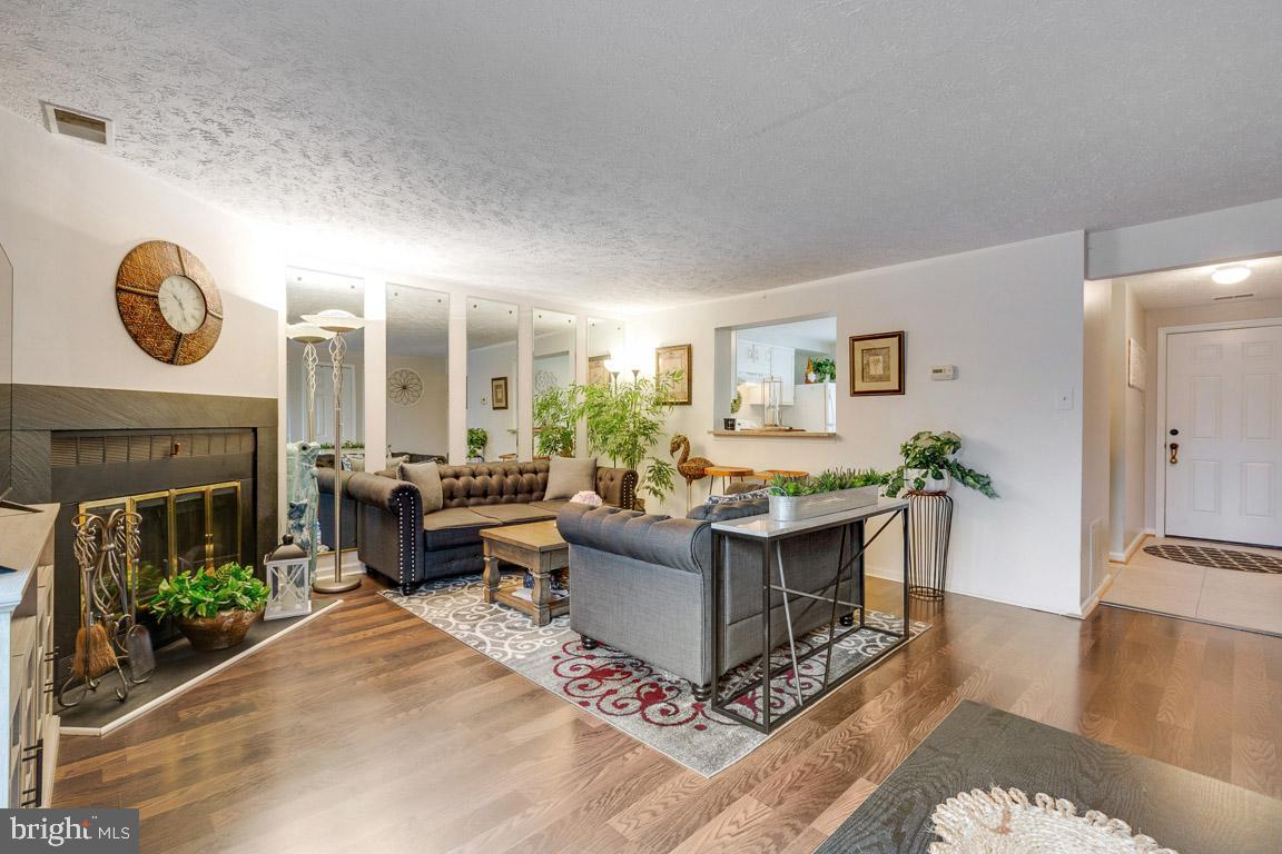 POHICK VILLAGE - Residential