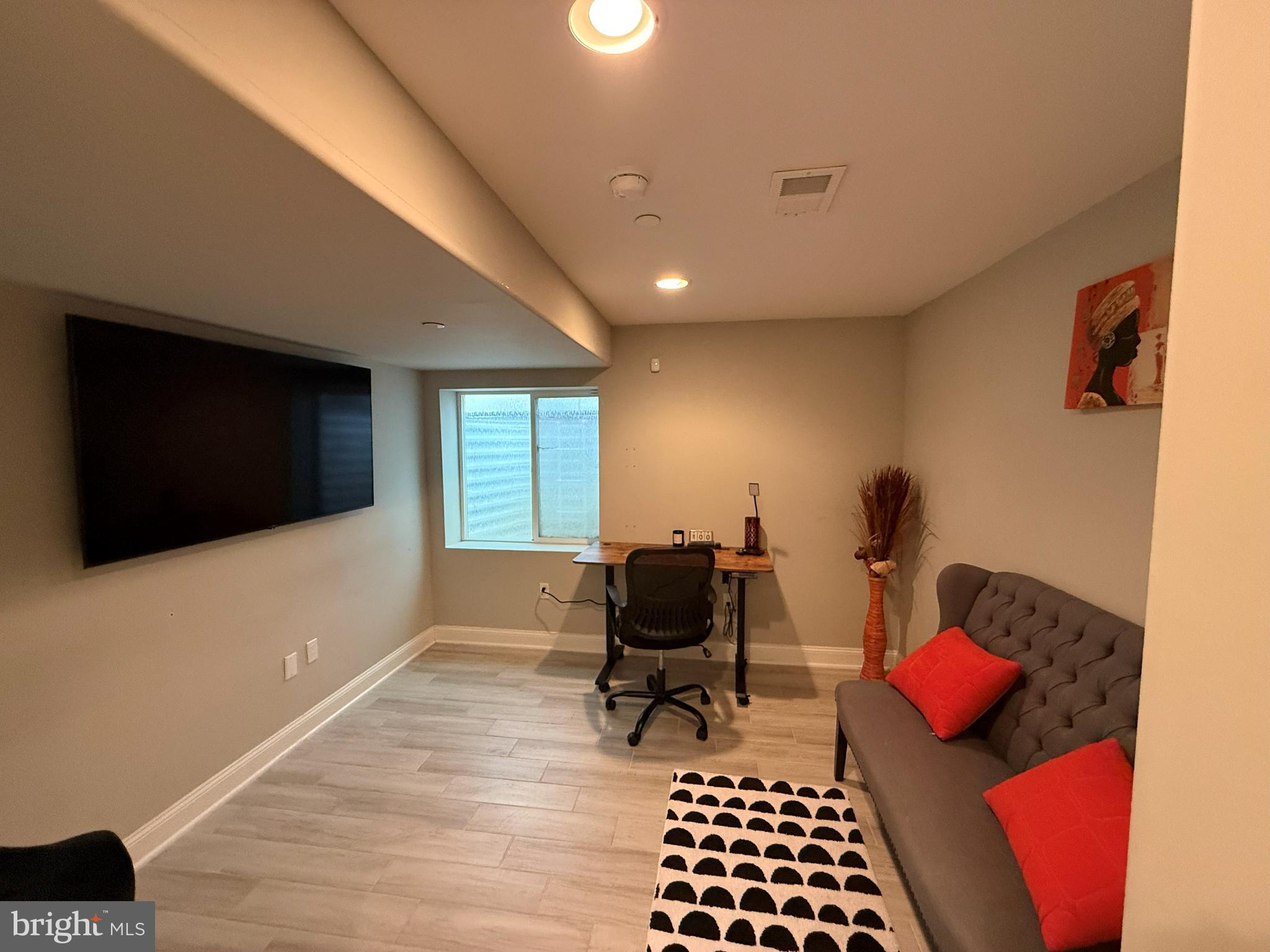 OLDE KENSINGTON - Residential