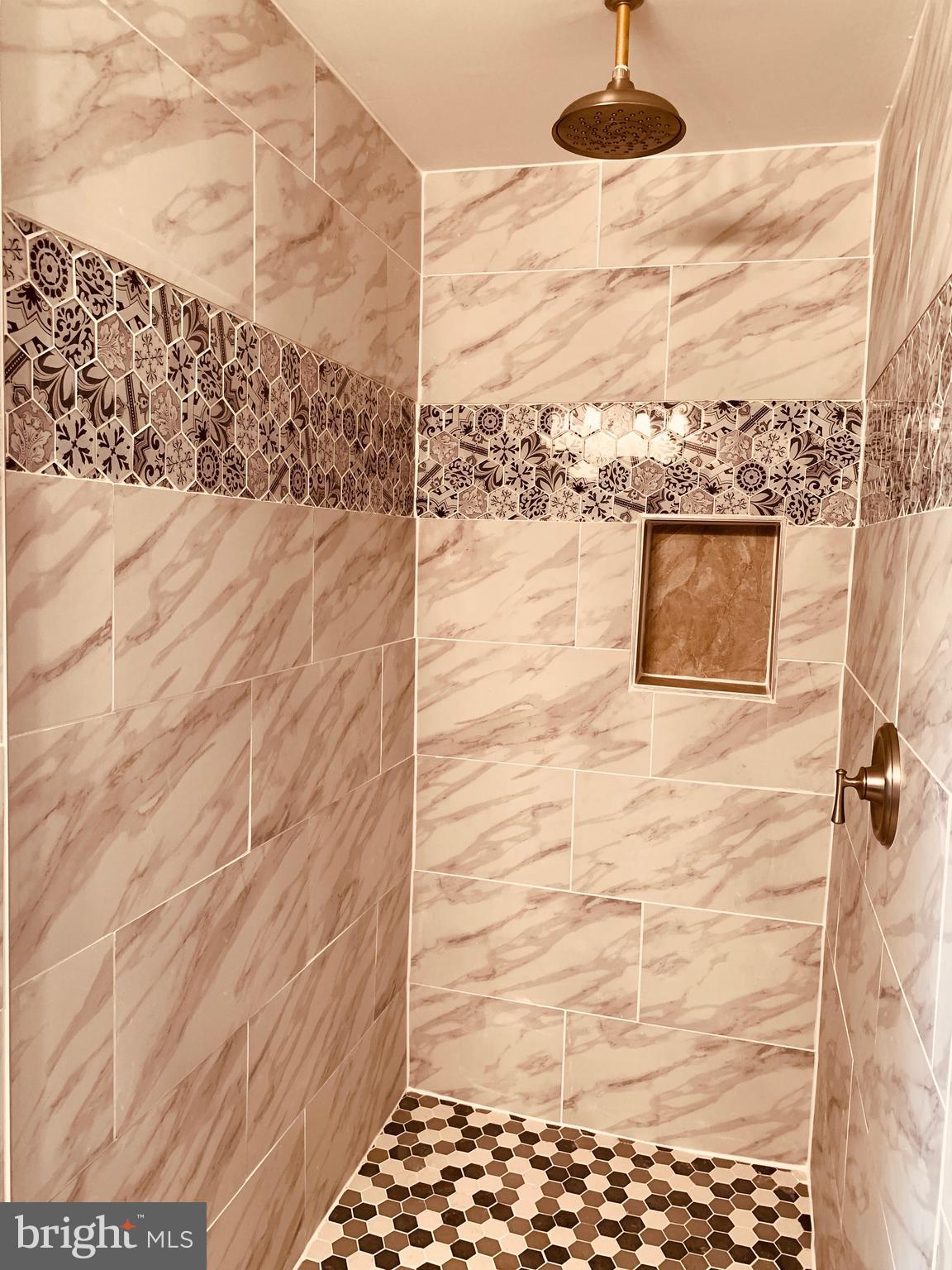 WINSTON GOVANS - Residential