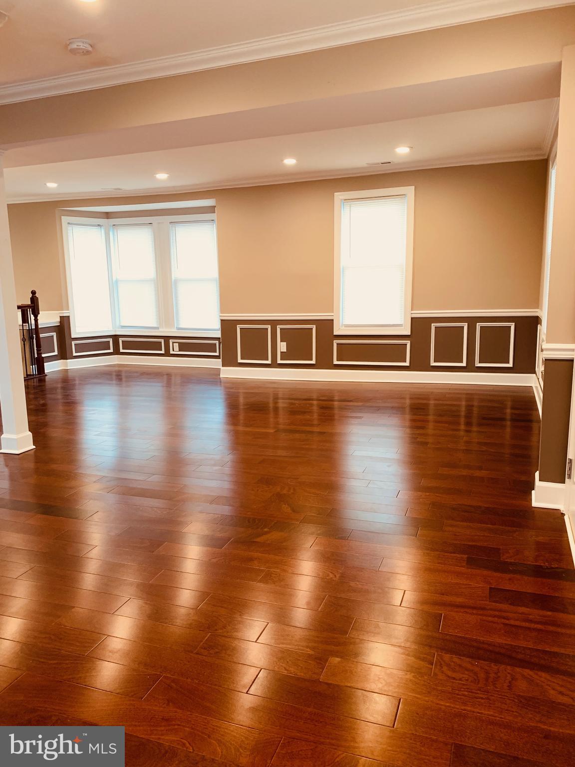 WINSTON GOVANS - Residential