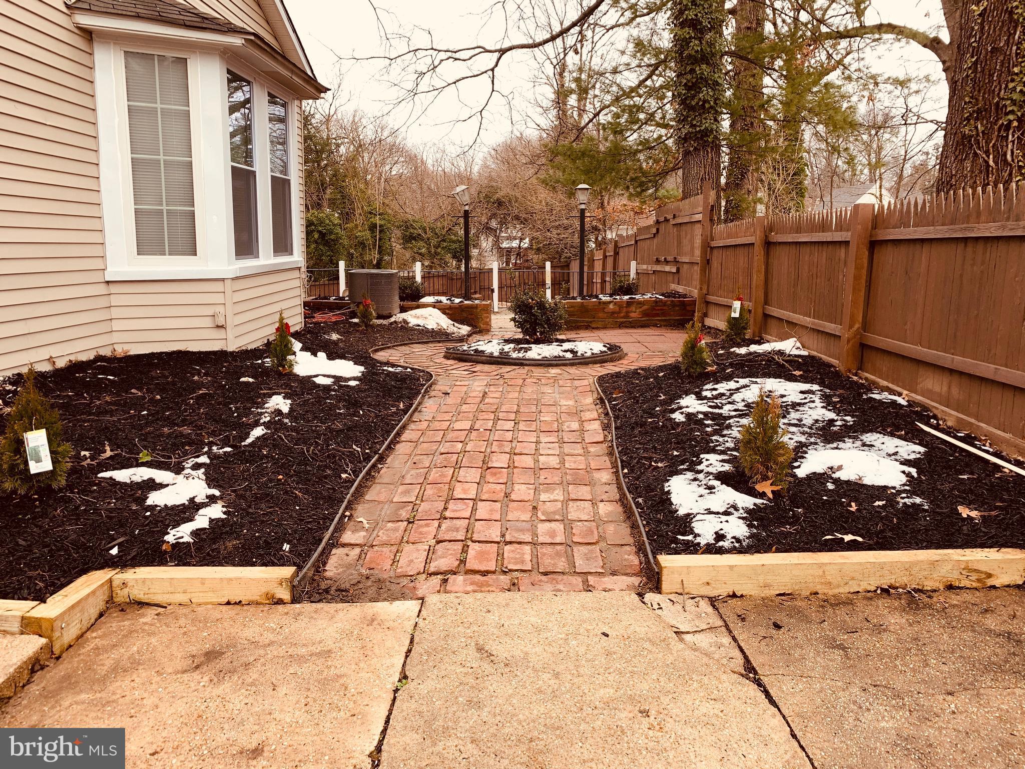 WINSTON GOVANS - Residential