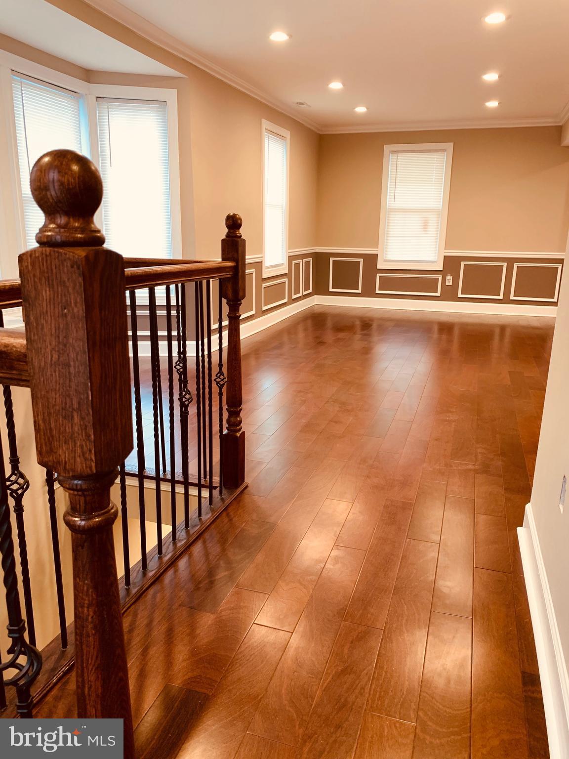 WINSTON GOVANS - Residential