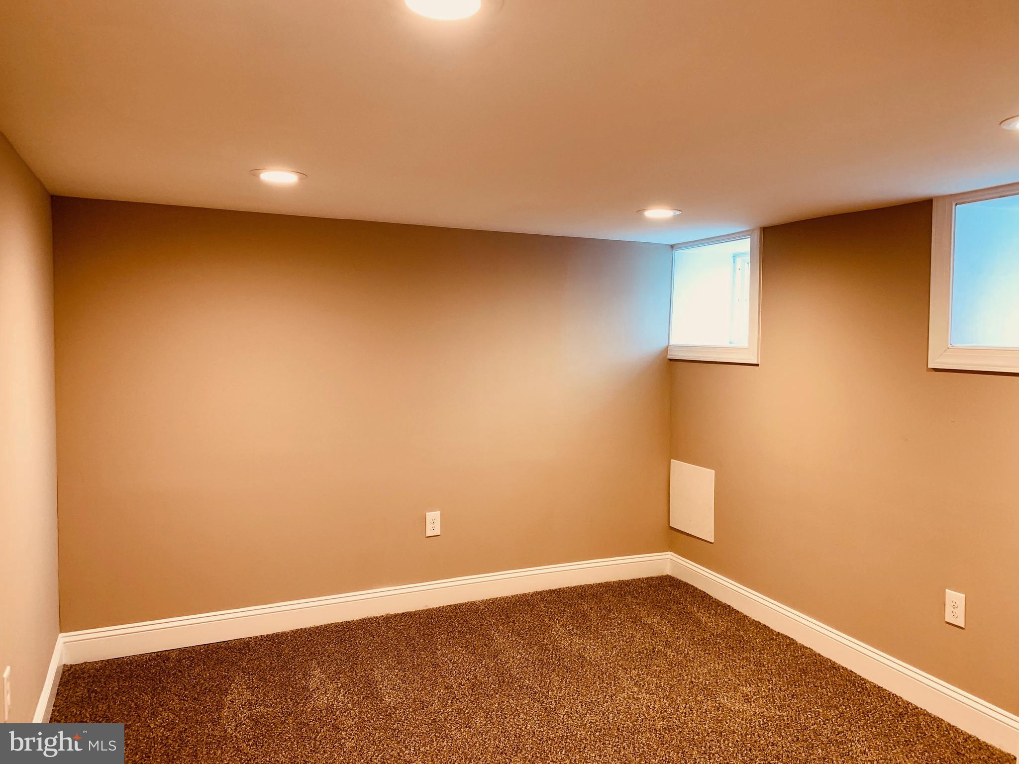 WINSTON GOVANS - Residential