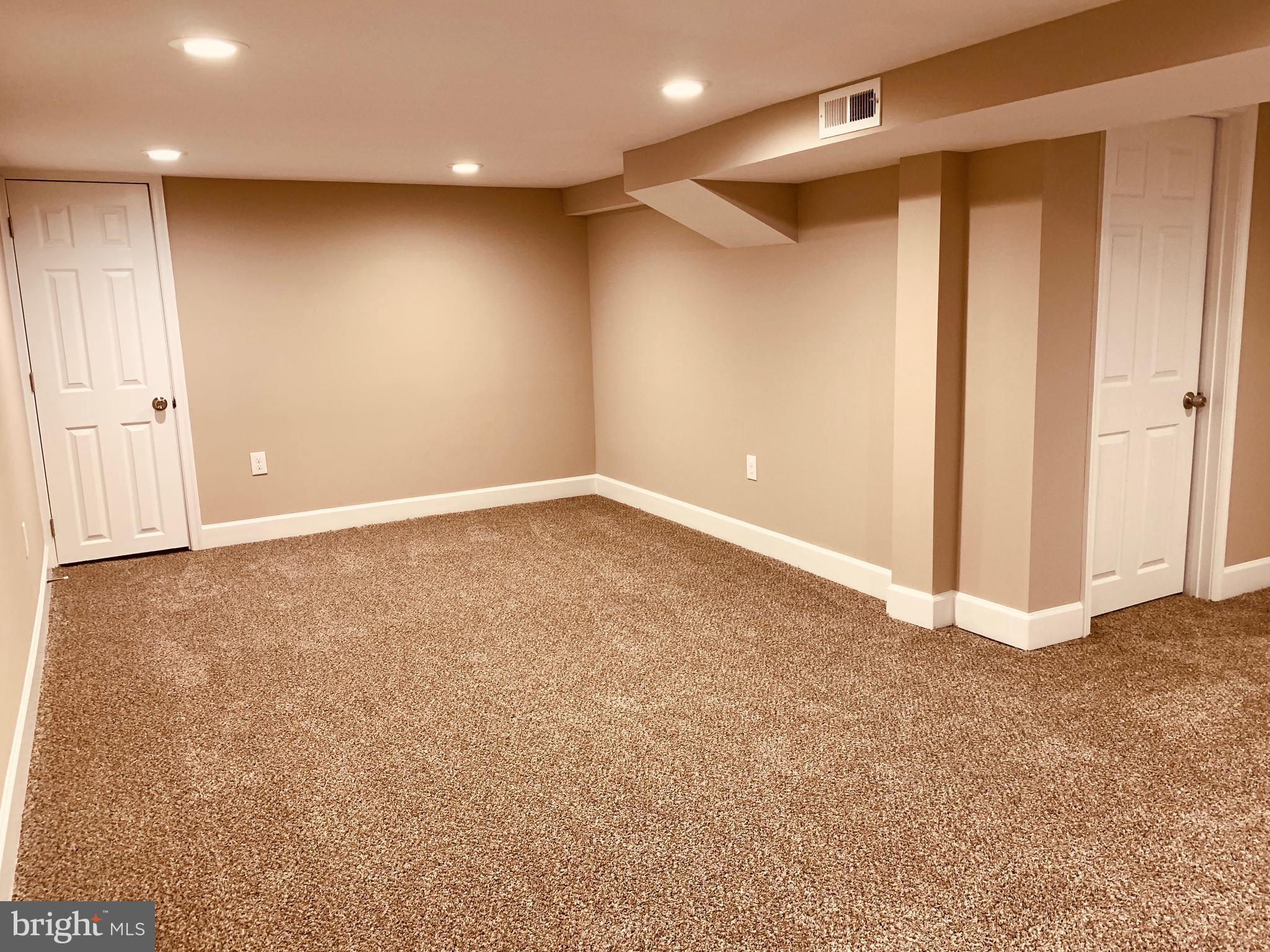 WINSTON GOVANS - Residential