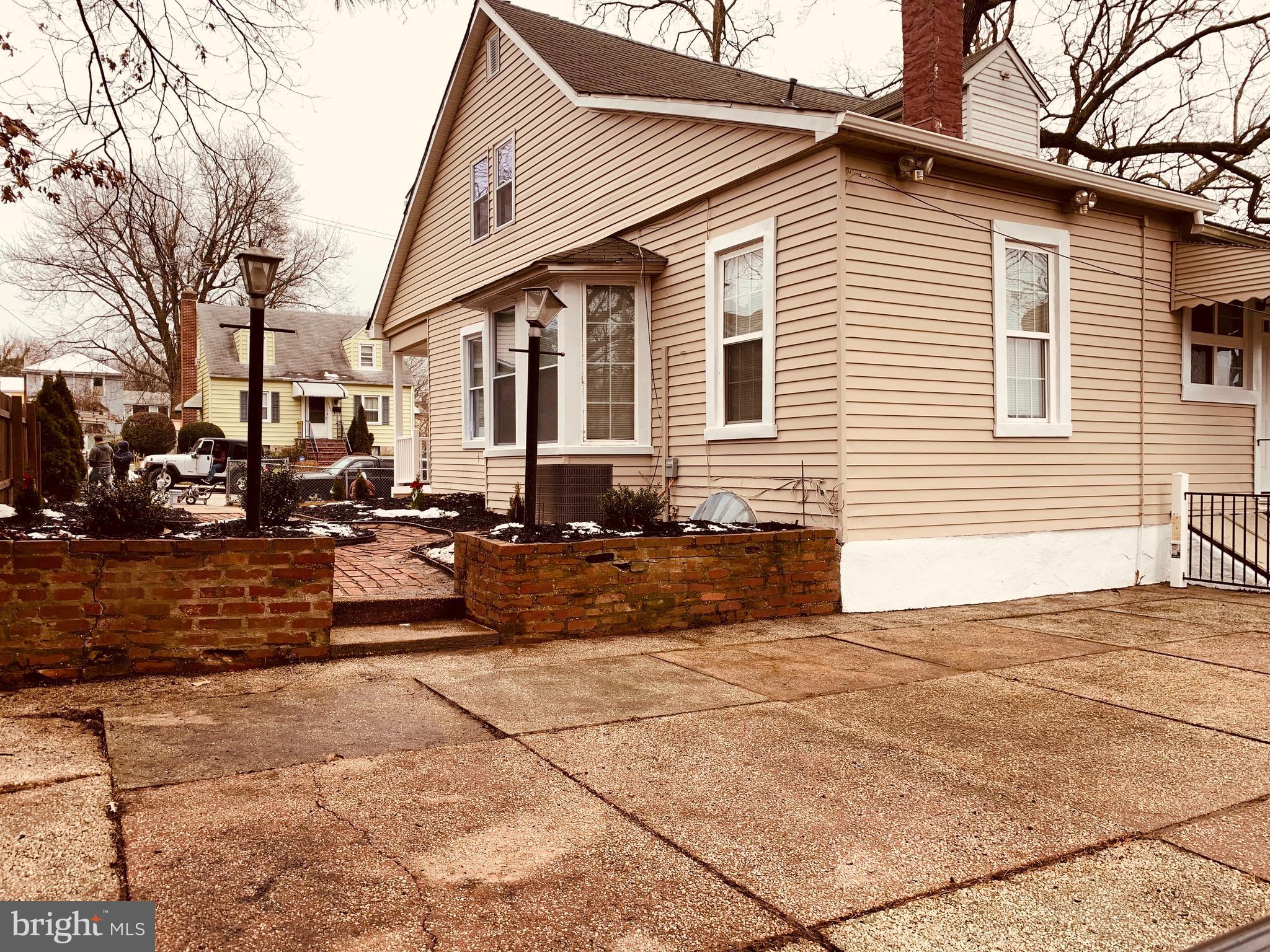 WINSTON GOVANS - Residential