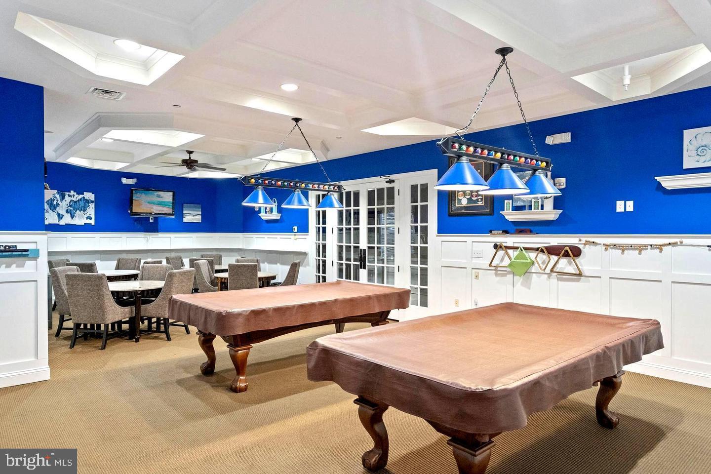 CHAMPIONS CLUB - Residential