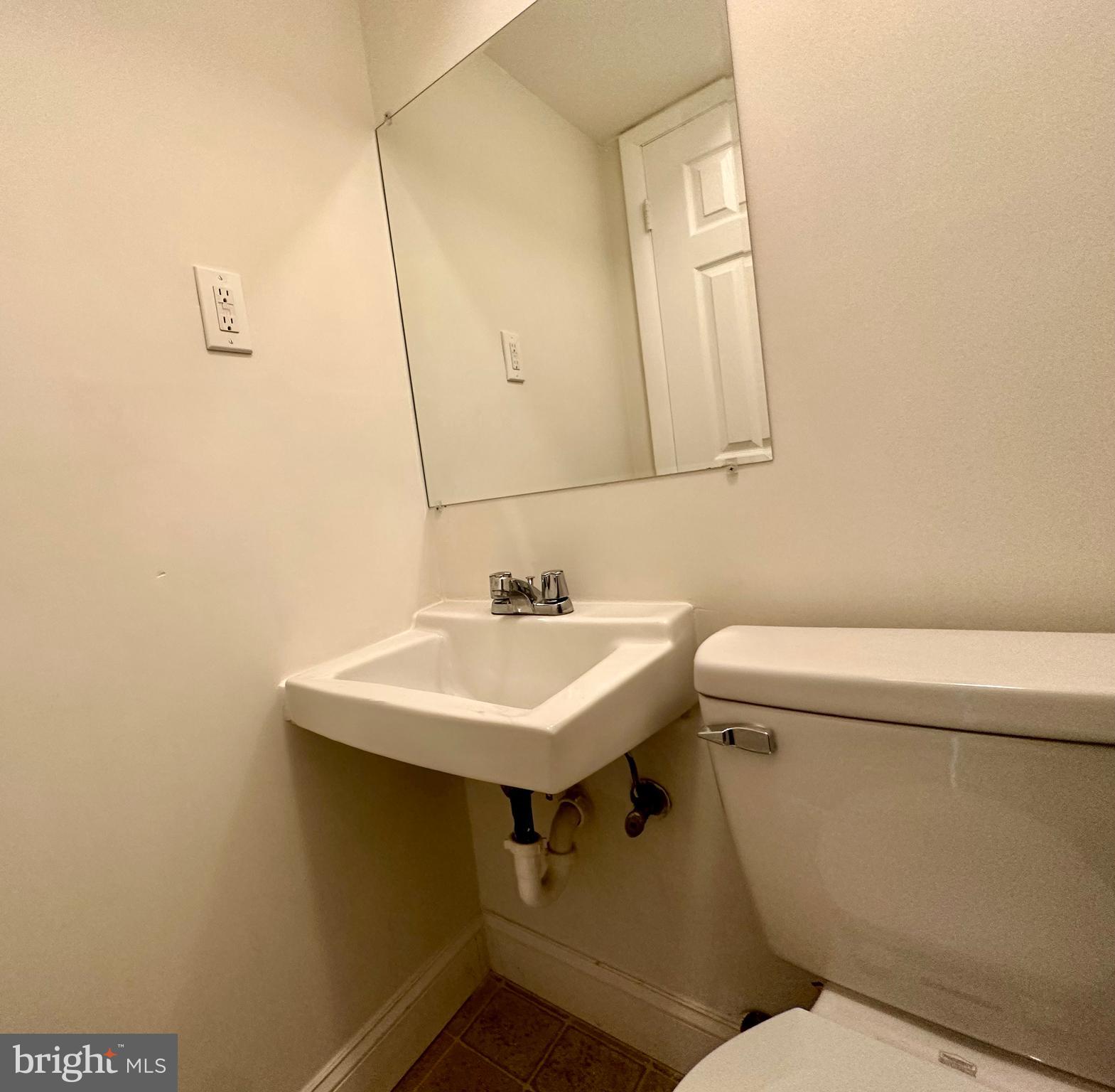 MILFORD MILL - Residential Lease