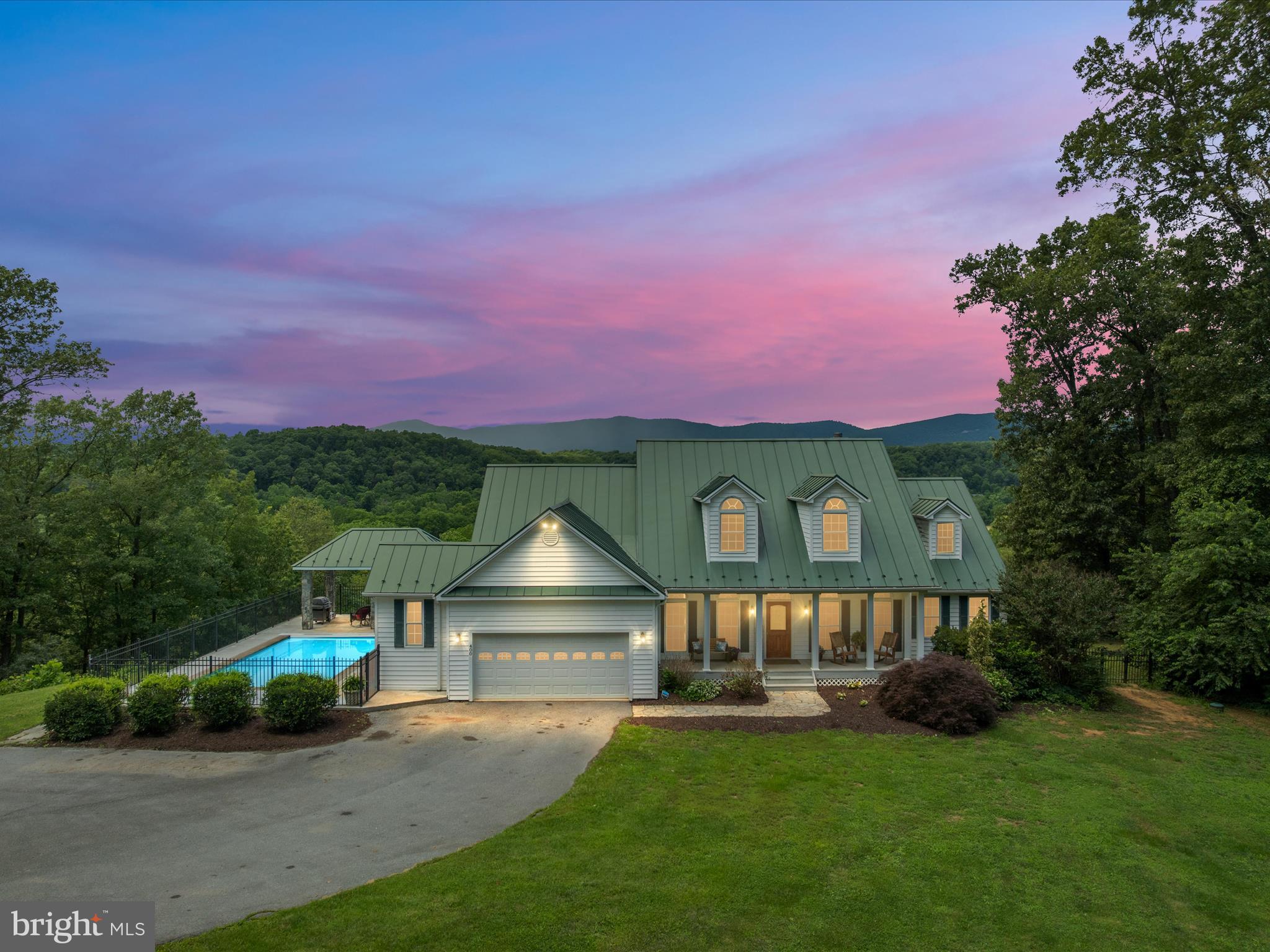 400 DEER RUN CIRCLE