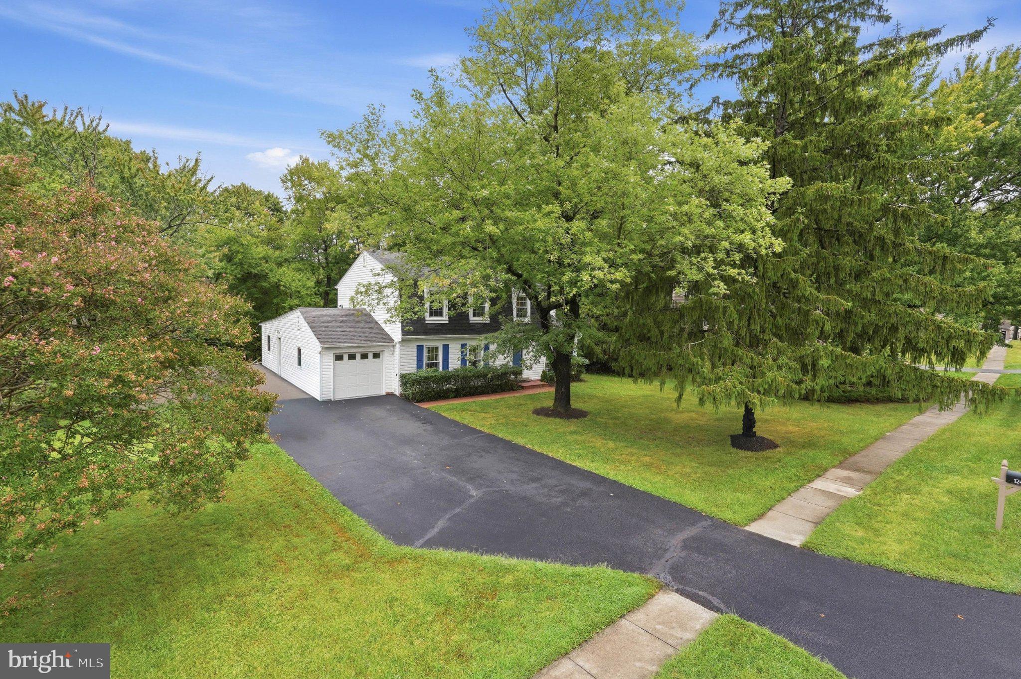 12404 KINGS LAKE DRIVE