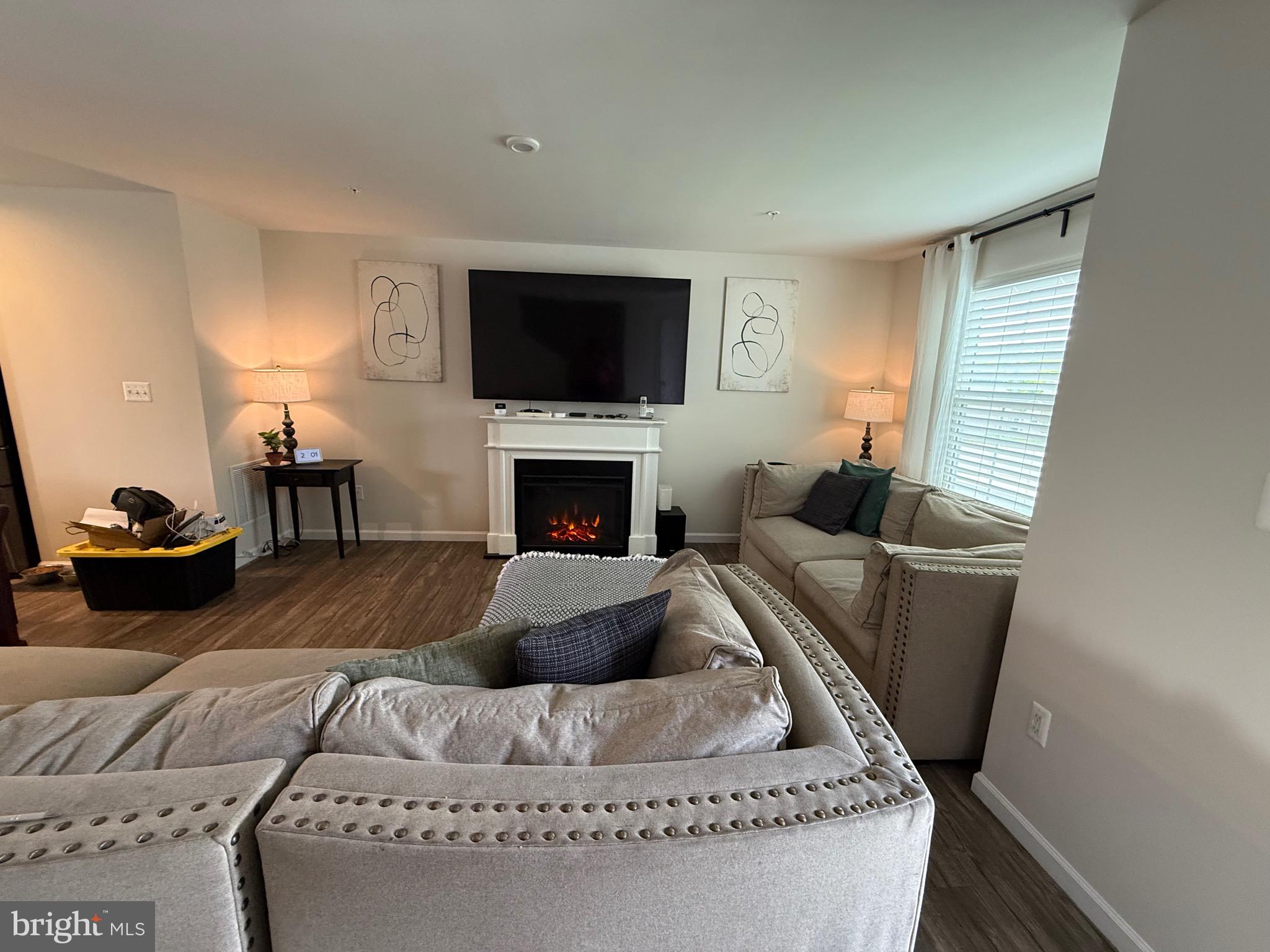 108 SHININGFIELD COURT