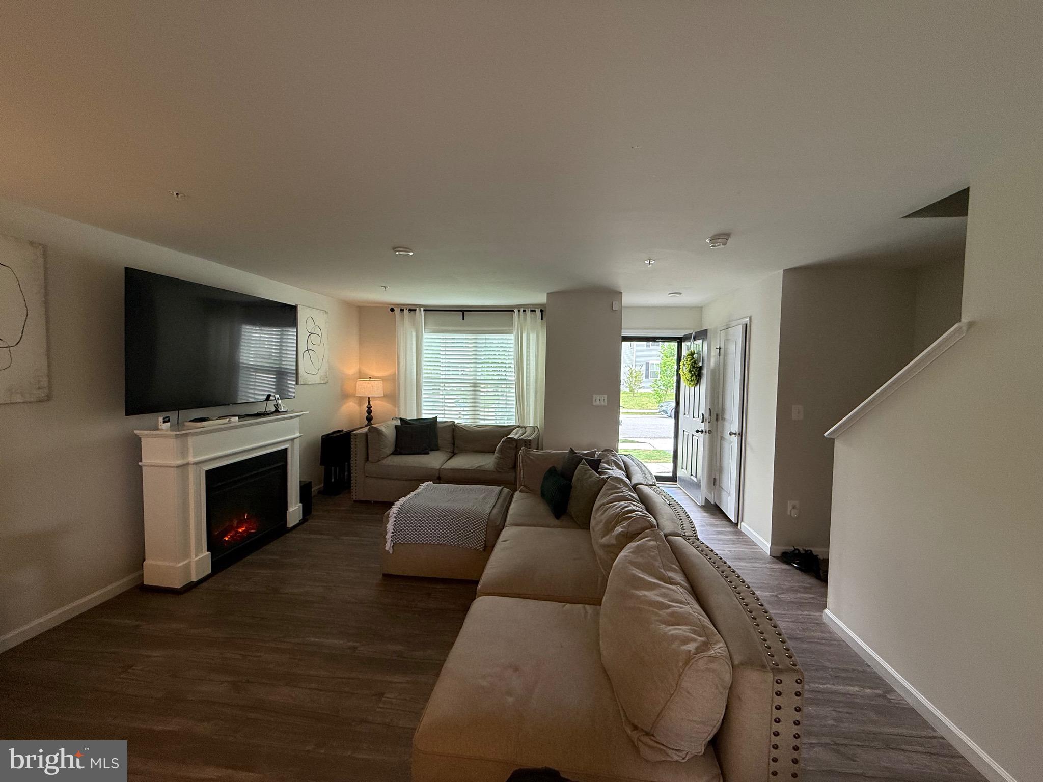 108 SHININGFIELD COURT