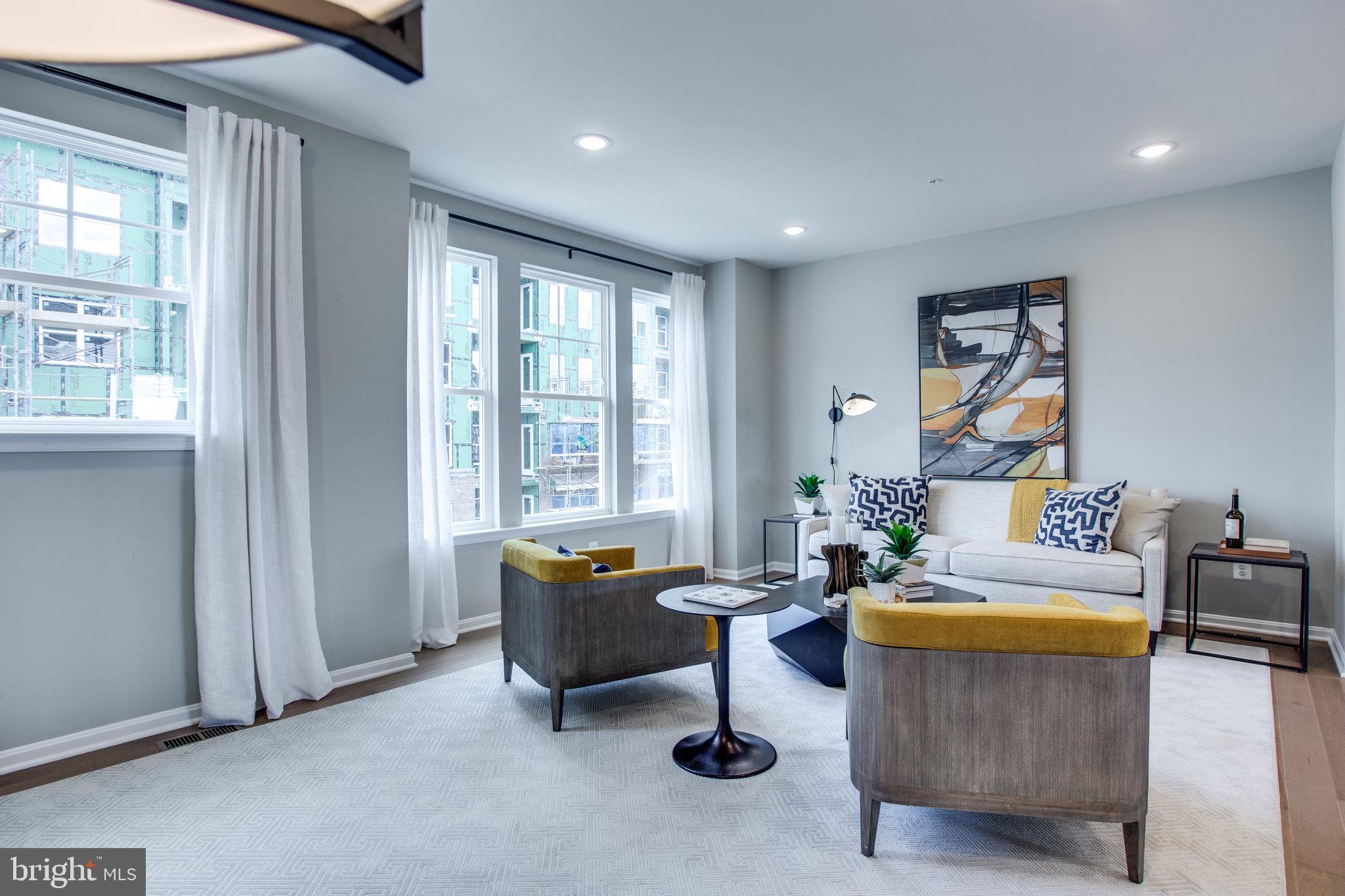 TOWNS AT MARKET COMMONS - Residential