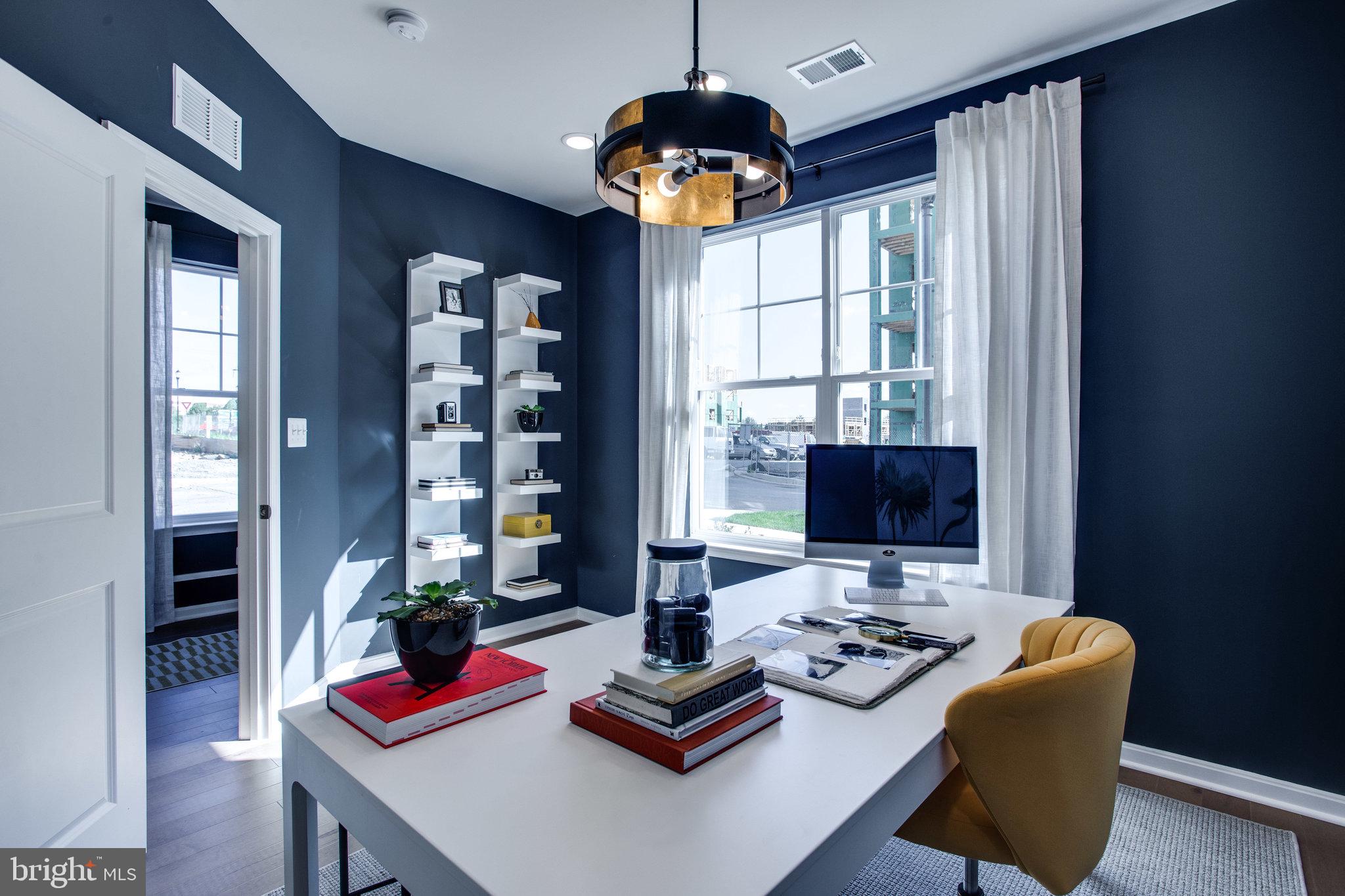 TOWNS AT MARKET COMMONS - Residential