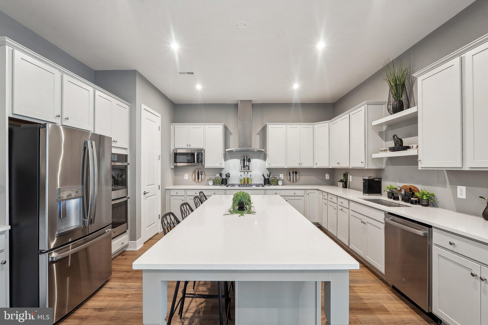 43244 GREELEY SQUARE