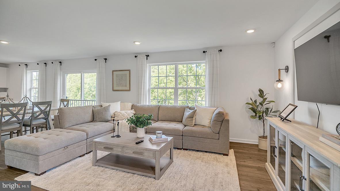 319 EDISON DRIVE