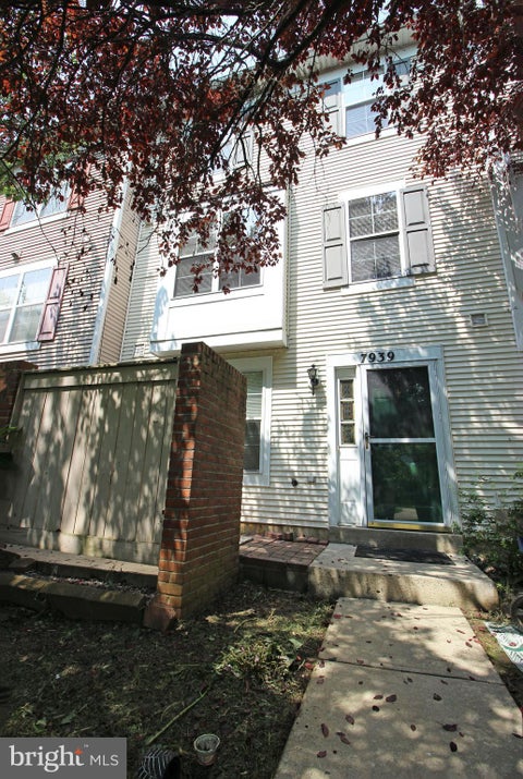 Townhouse For Rent - 7939 Otter Cove Court<br/> Montgomery County, GAITHERSBURG, MD 20879