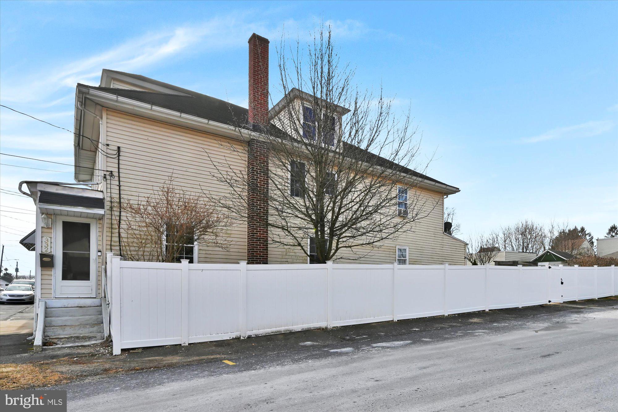 FRACKVILLE - Residential